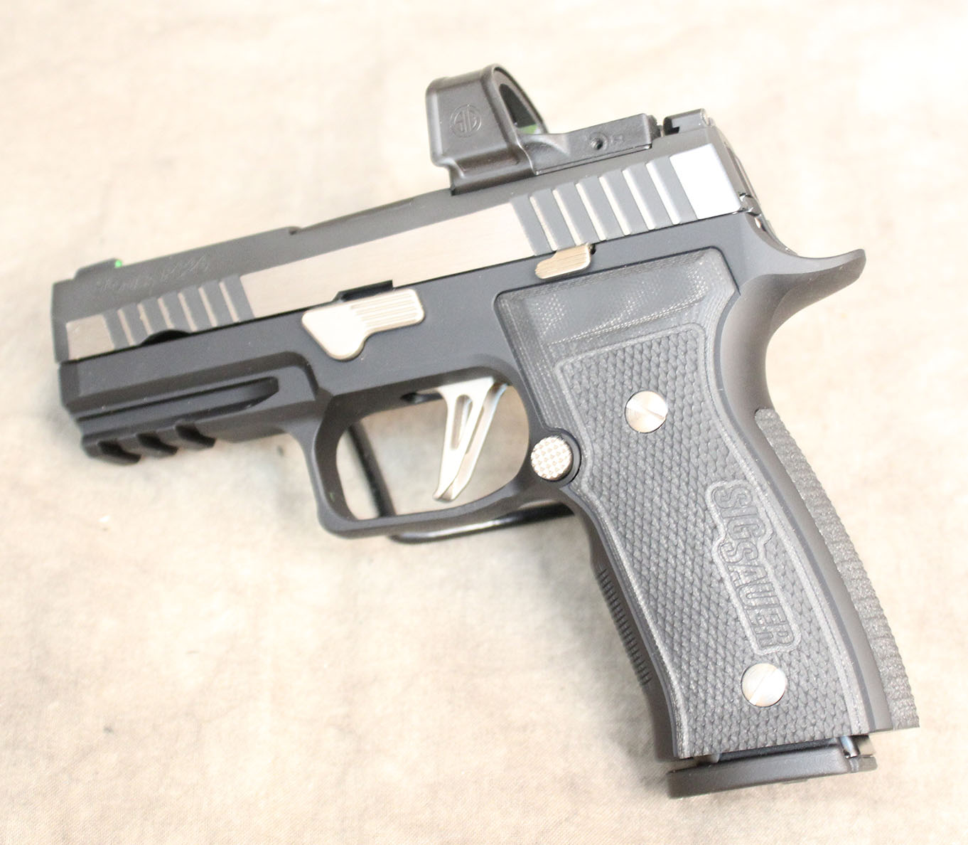 Sig Sauer ~ P320 Equinox ~ 9mm - Sig Sauer