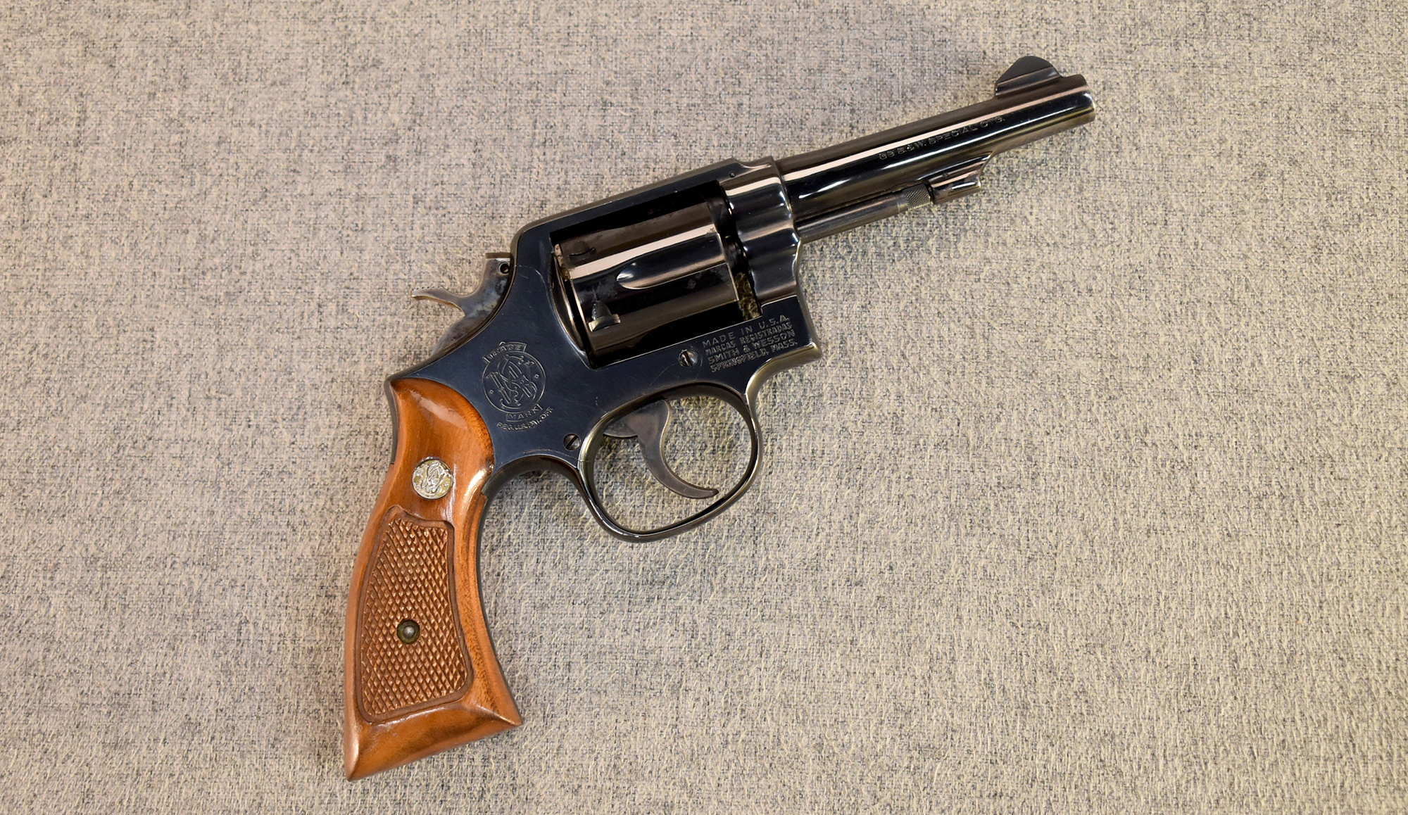 Image of Smith & Wesson ~ Model 10-7 ~ 38 Special