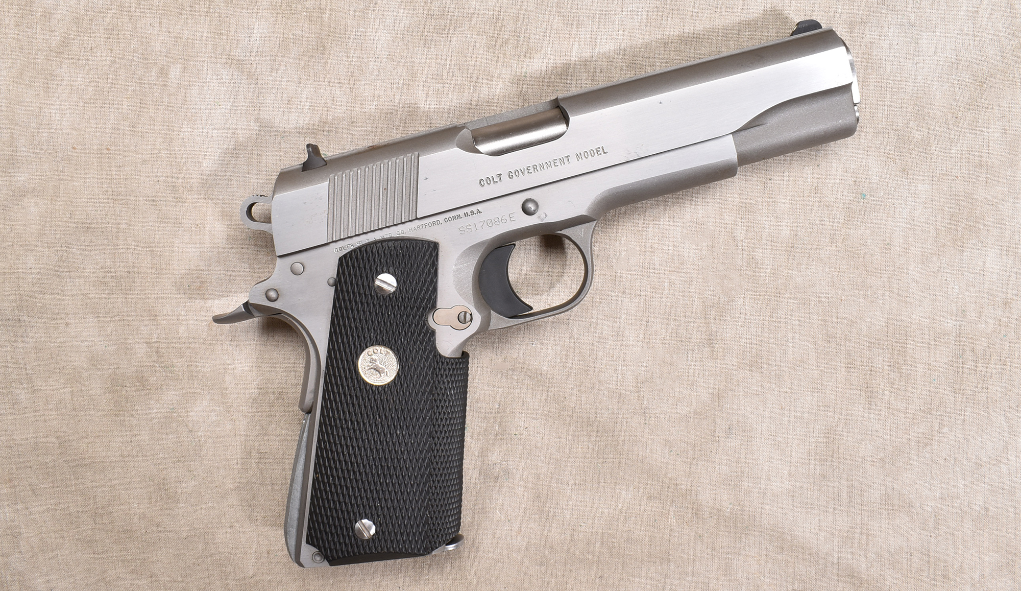 Image of COLT ~ GOVERNMENT MK IV, SERIES 80 ~ .45 AUTO