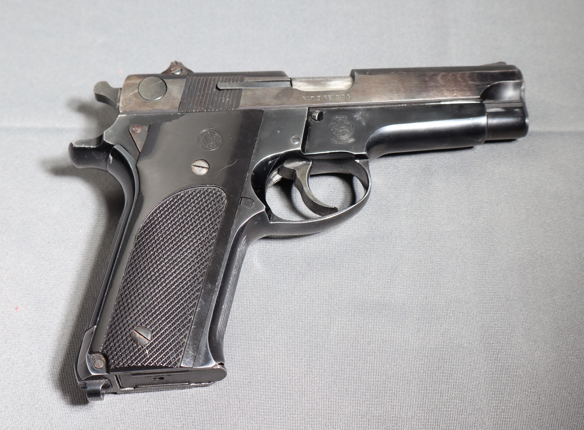 Image of Smith & Wesson ~ 59 ~ 9mm