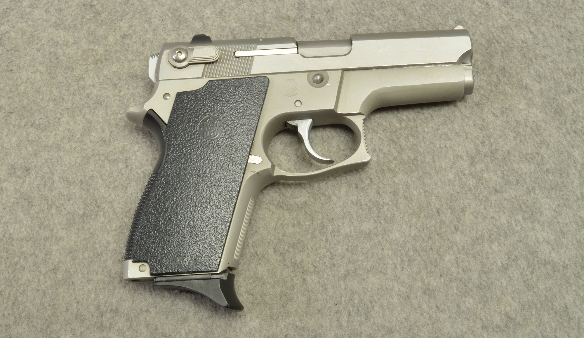 Image of Smith & Wesson ~ 669 ~ 9mm