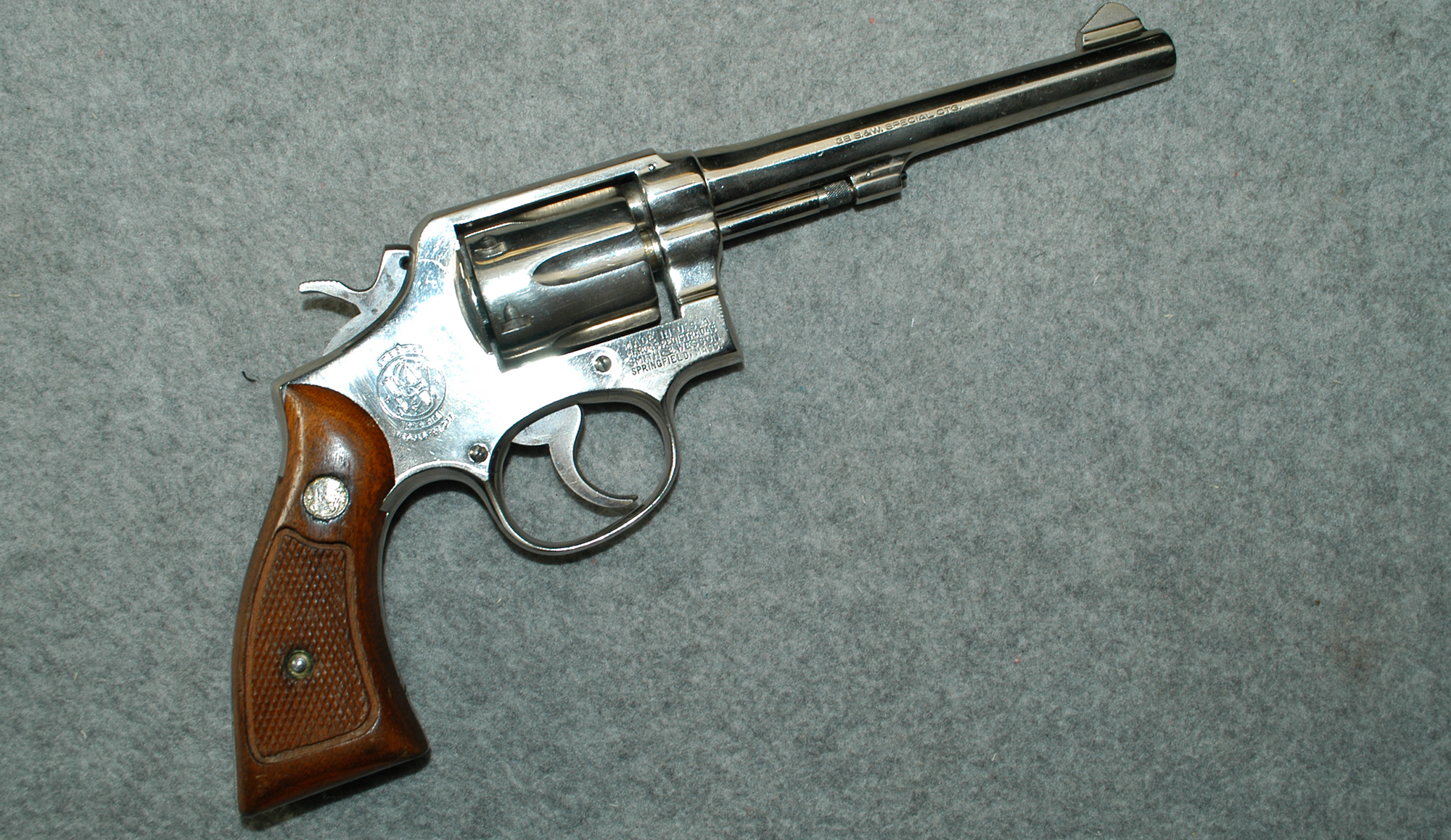 Image of Smith & Wesson ~ 10-5 ~ .38 Special