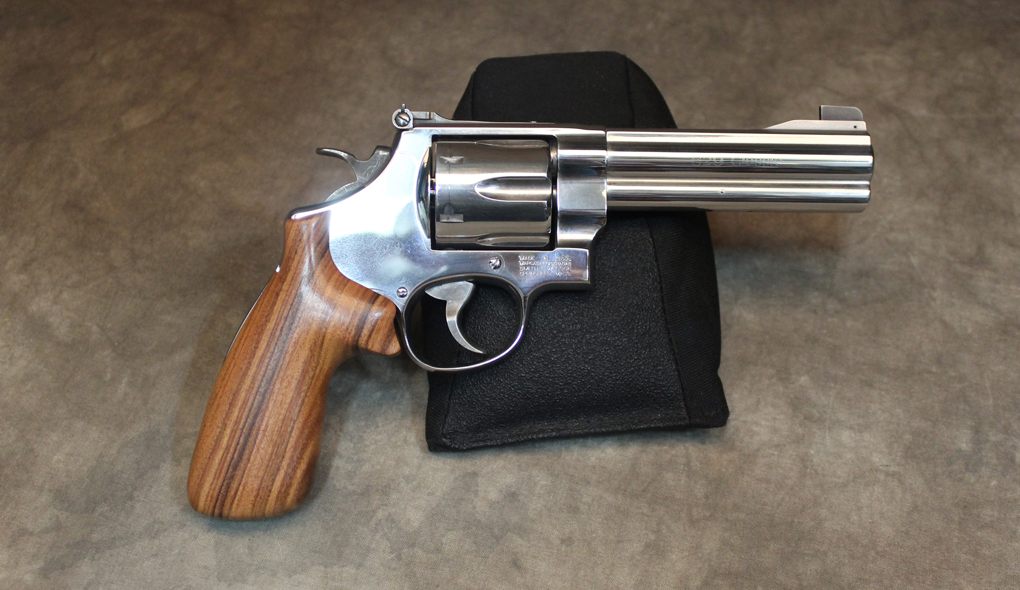 Image of Smith & Wesson~629-6 Classic