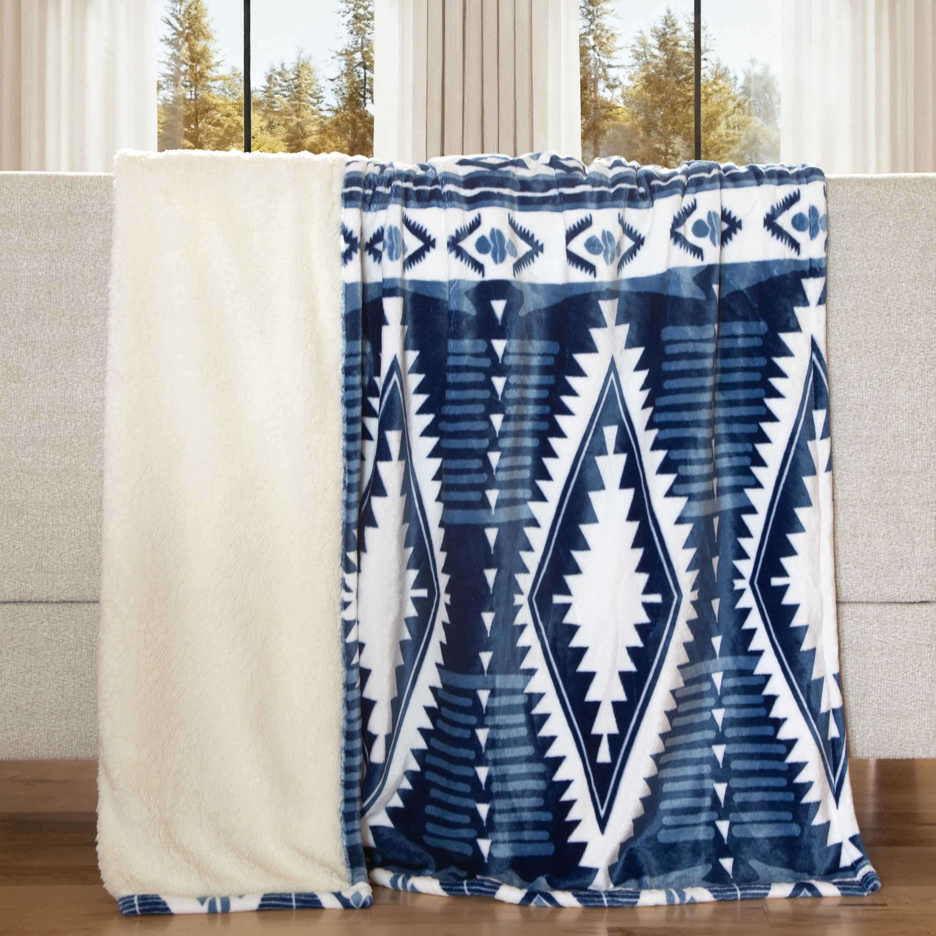 Image of Carstens, Inc. Plush Printed Front with Solid Sherpa Back Throw - Blue Ridge
