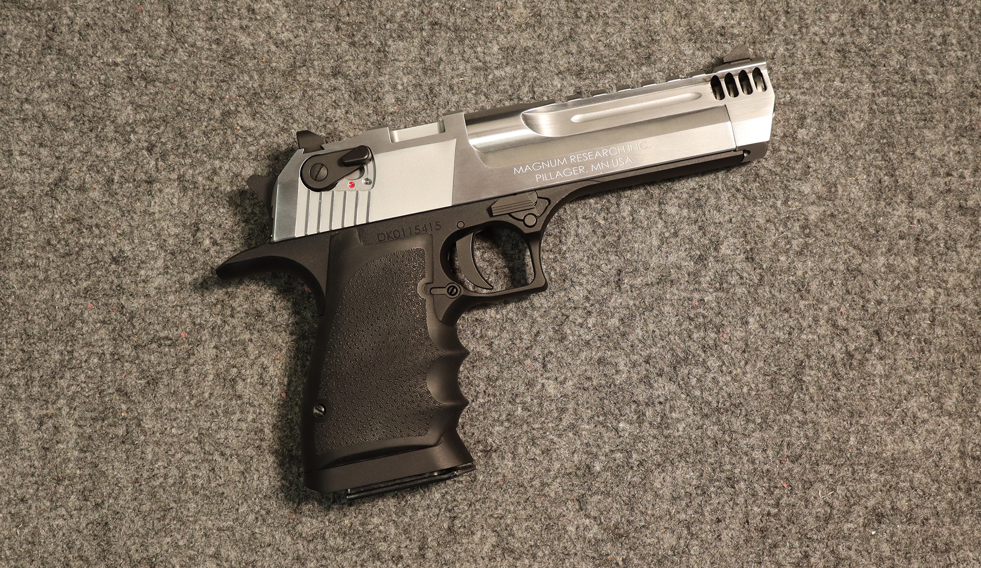 Image of Magnum Research ~ Desert Eagle ~ .50 AE (4876101)