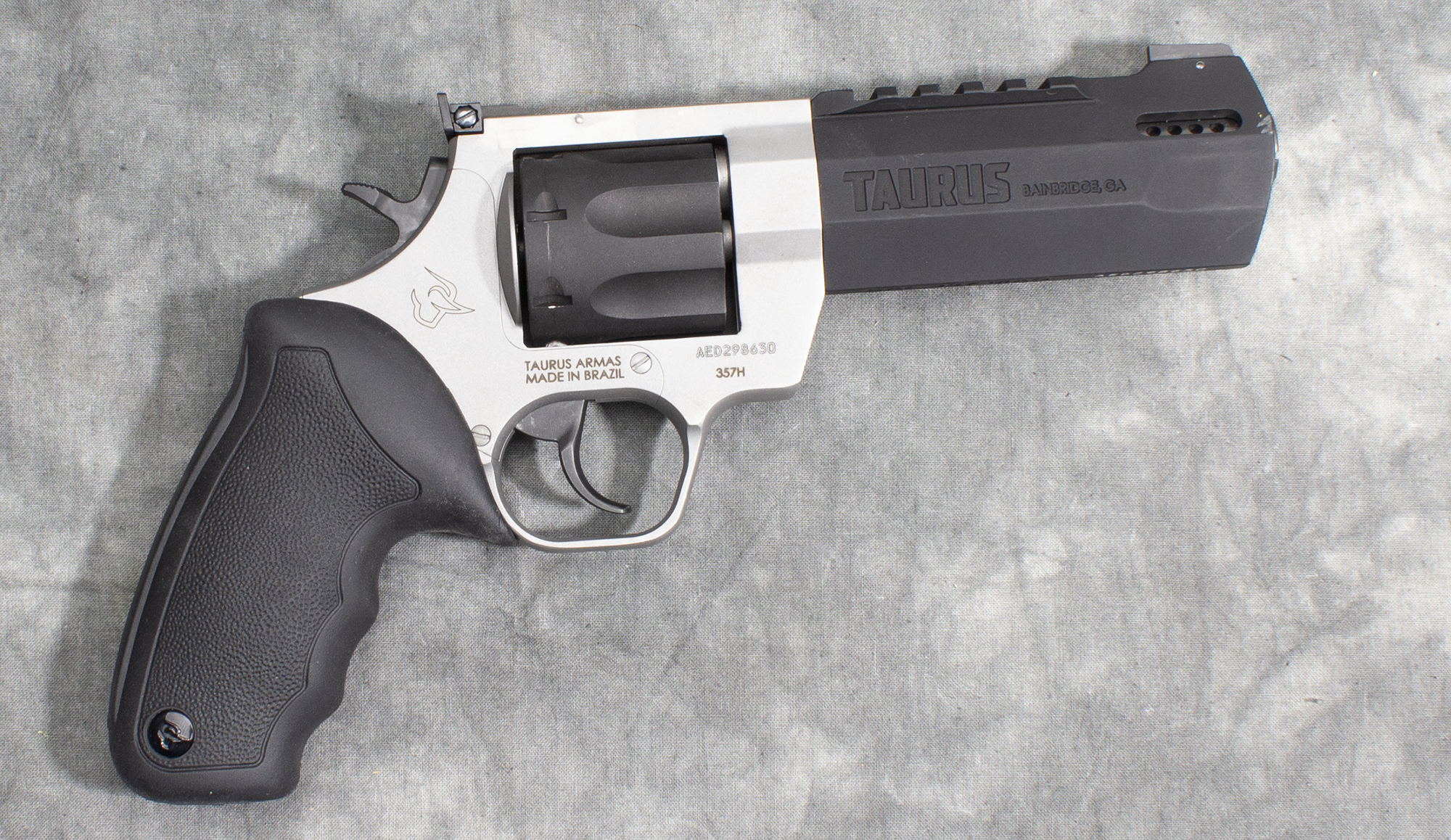 Image of TAURUS ~ RAGING HUNTER ~ .357 MAGNUM