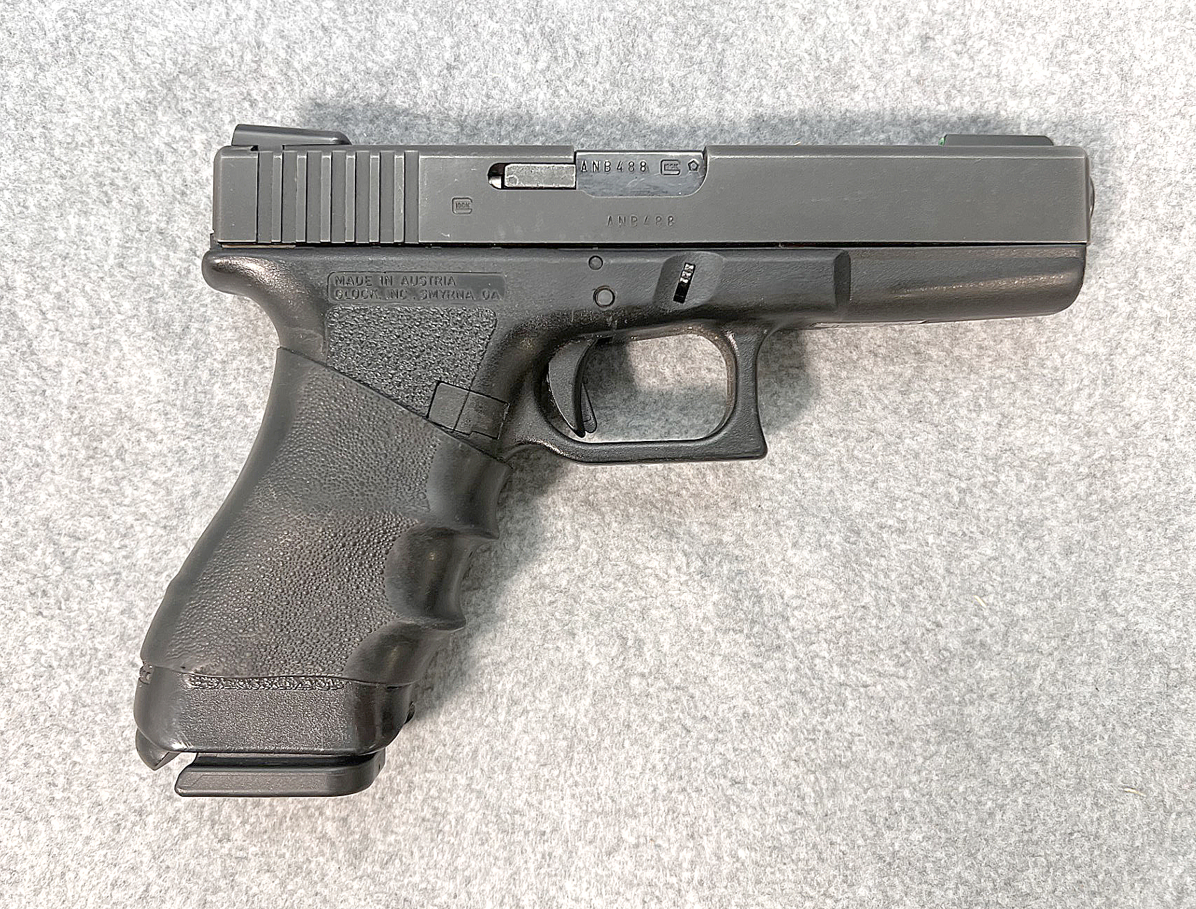 GLOCK ~ 22 ~ .40 S&ampW - Glock