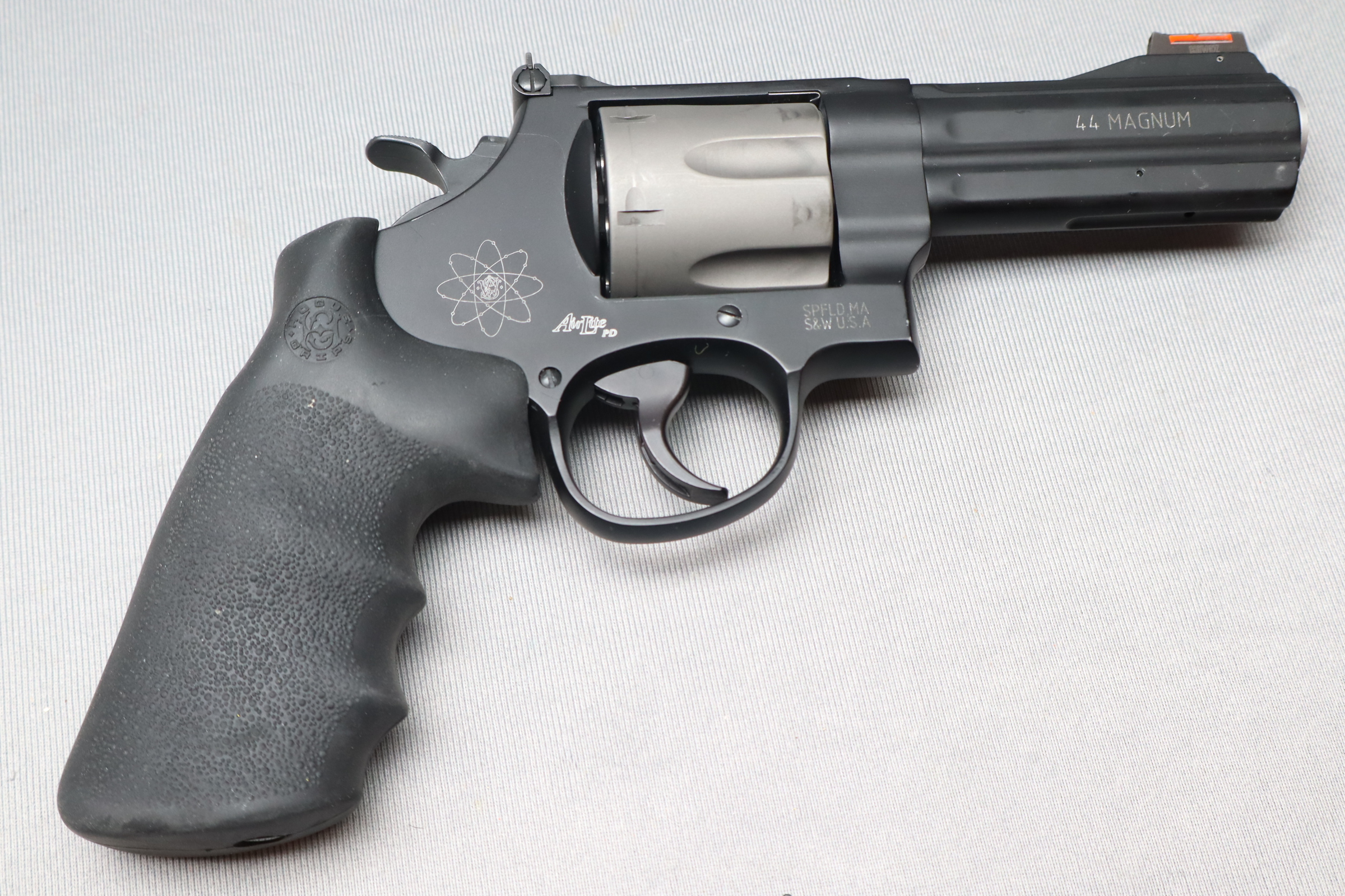 Image of Smith & Wesson ~ 329PD ~ .44 Magnum