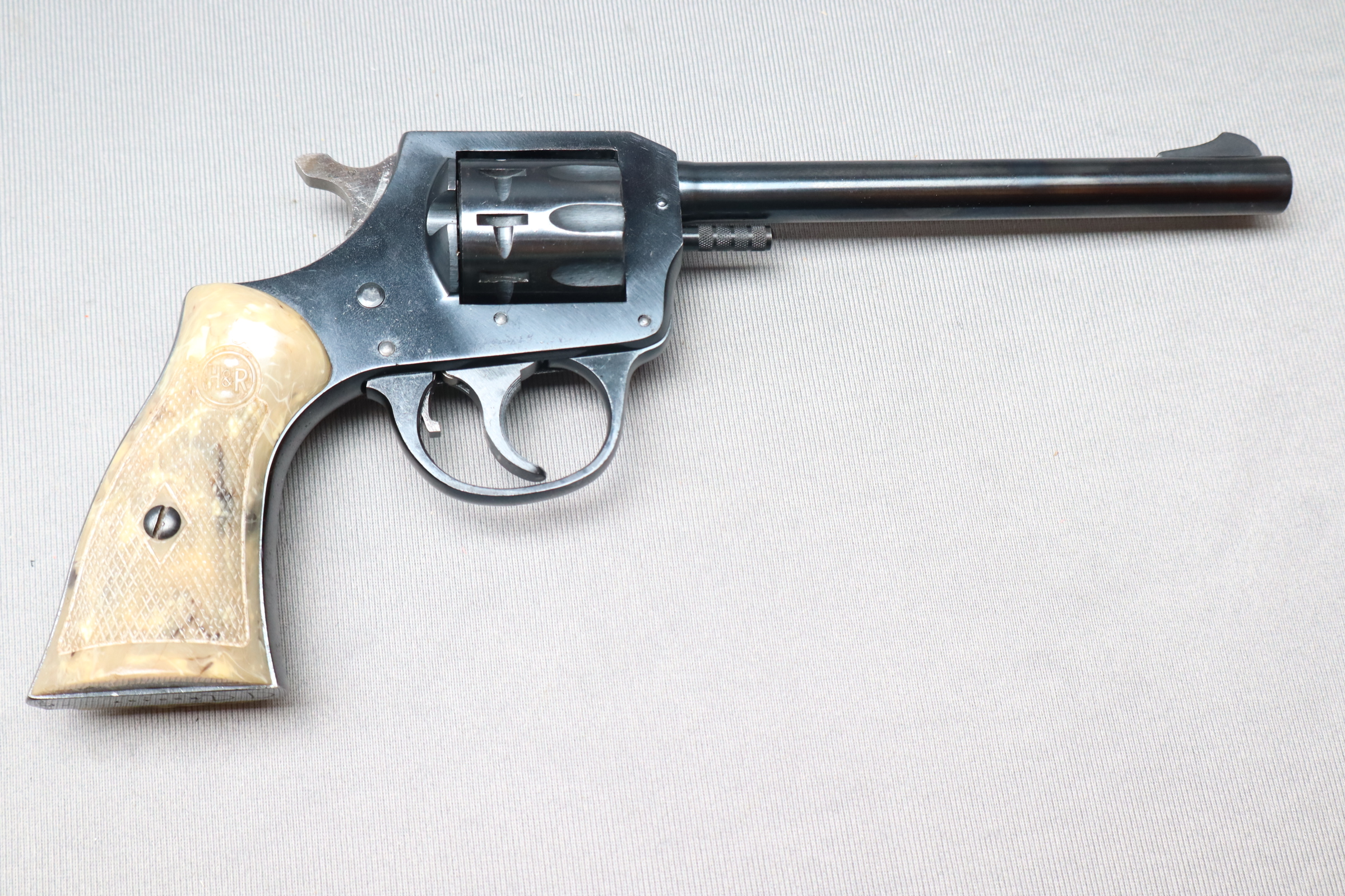 H&R ~ 922 ~ .22 Short/Long/Long Rifle - Bass Pro Shops