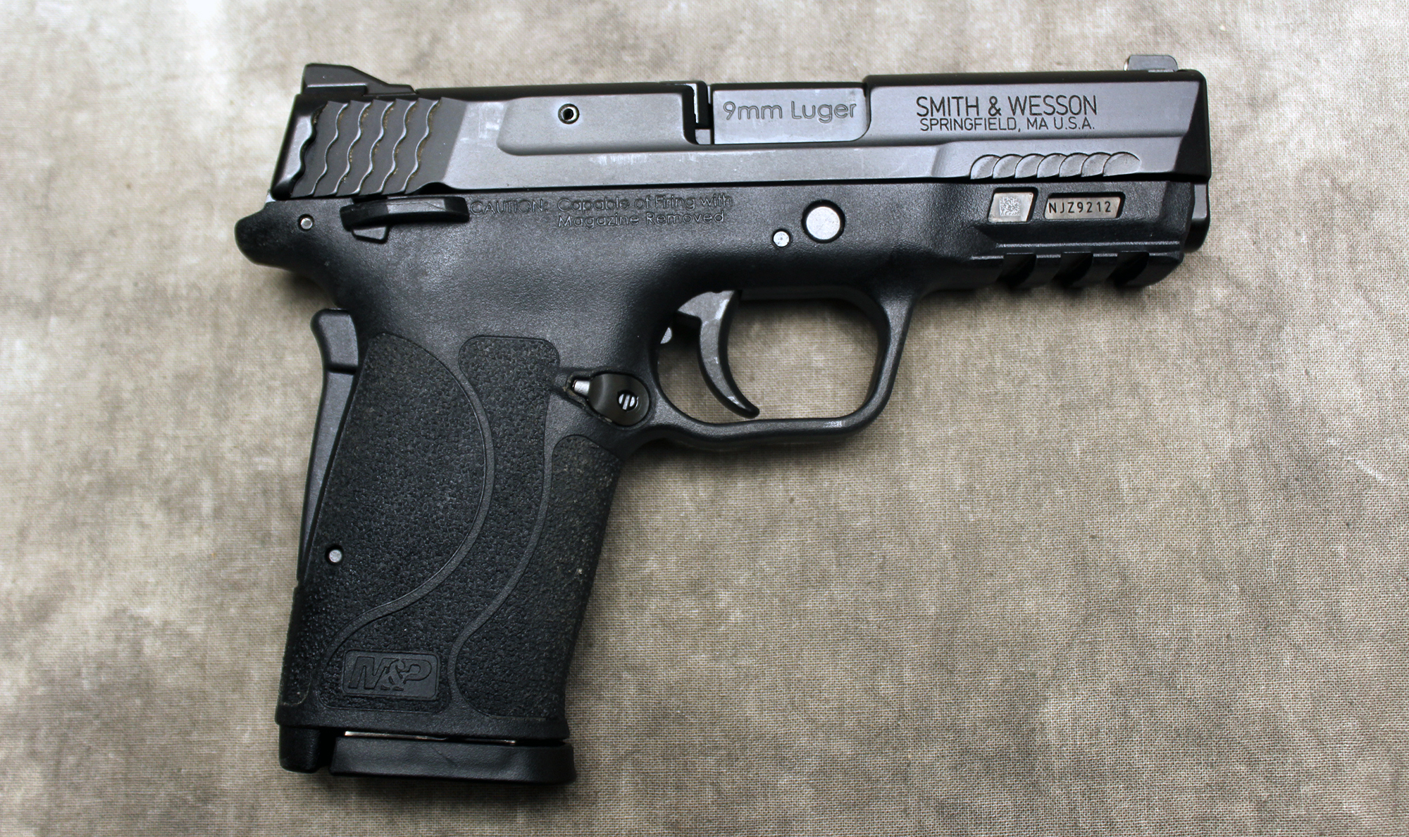 Smith &Wesson ~ M&ampP9 Shield EZ ~ 9mm Luger - Smith & Wesson
