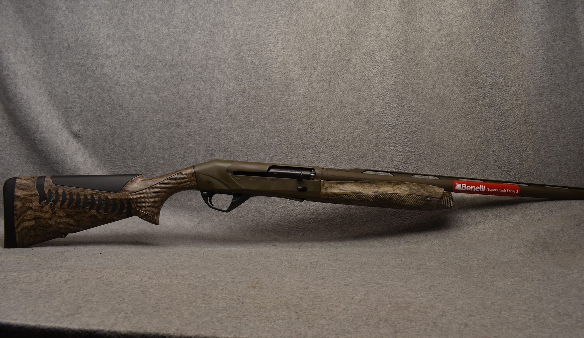 Benelli ~ Super Black Eagle 3 ~ 12 Gauge - Benelli
