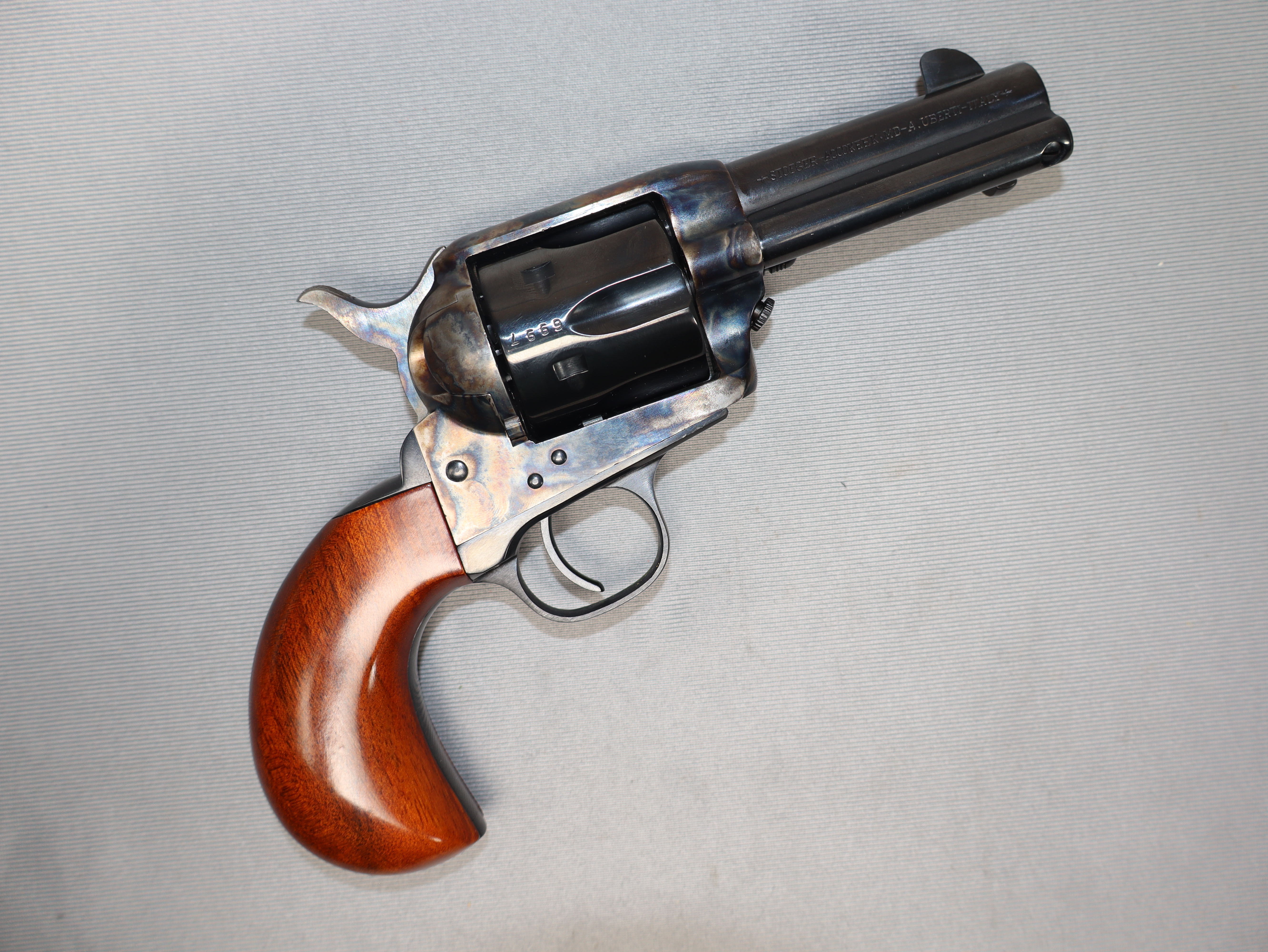 Uberti ~ 1873 ~ .45 Colt - Uberti