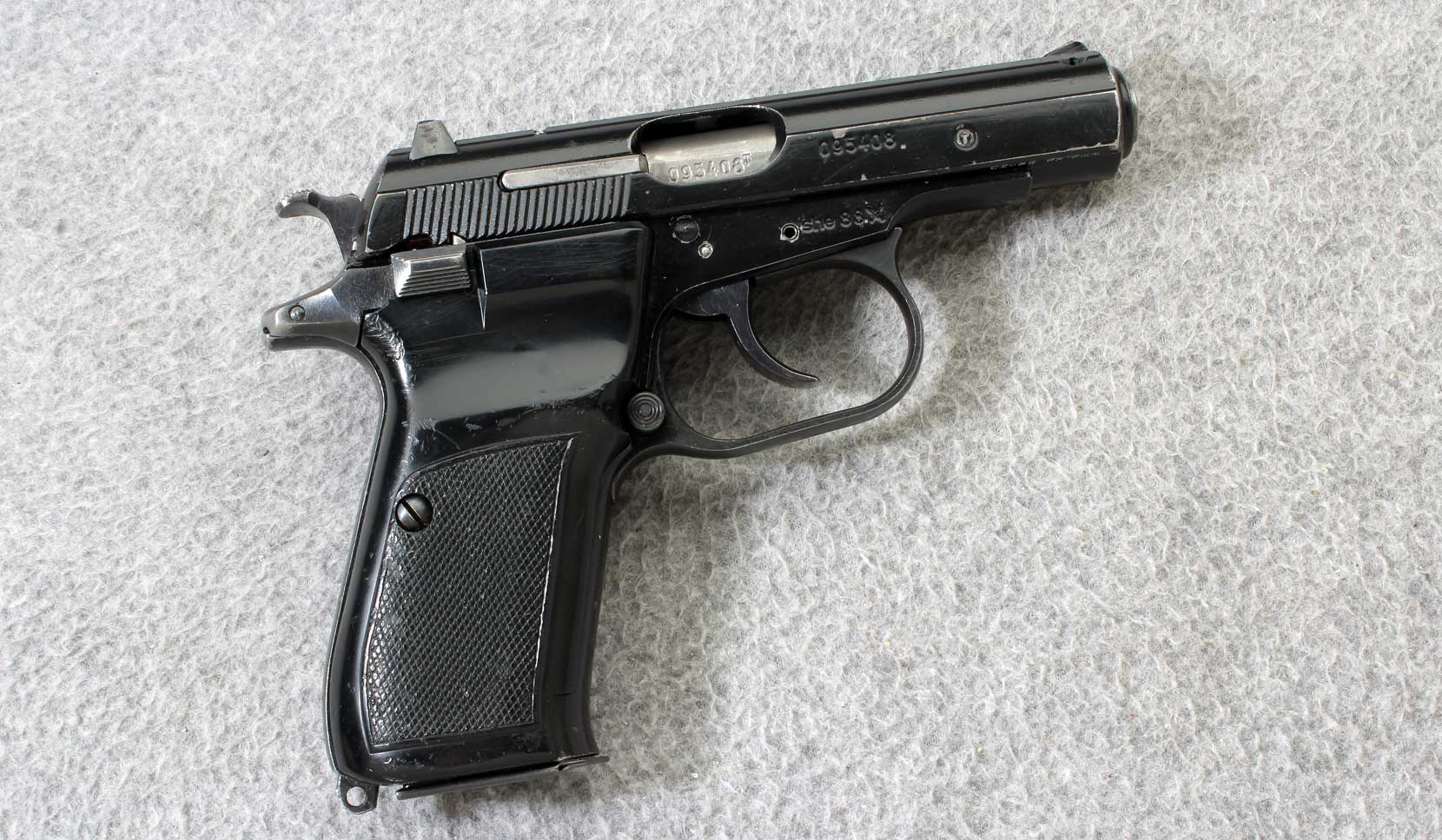 Image of CZ ~ CZ82 ~ 9x18mm Makarov