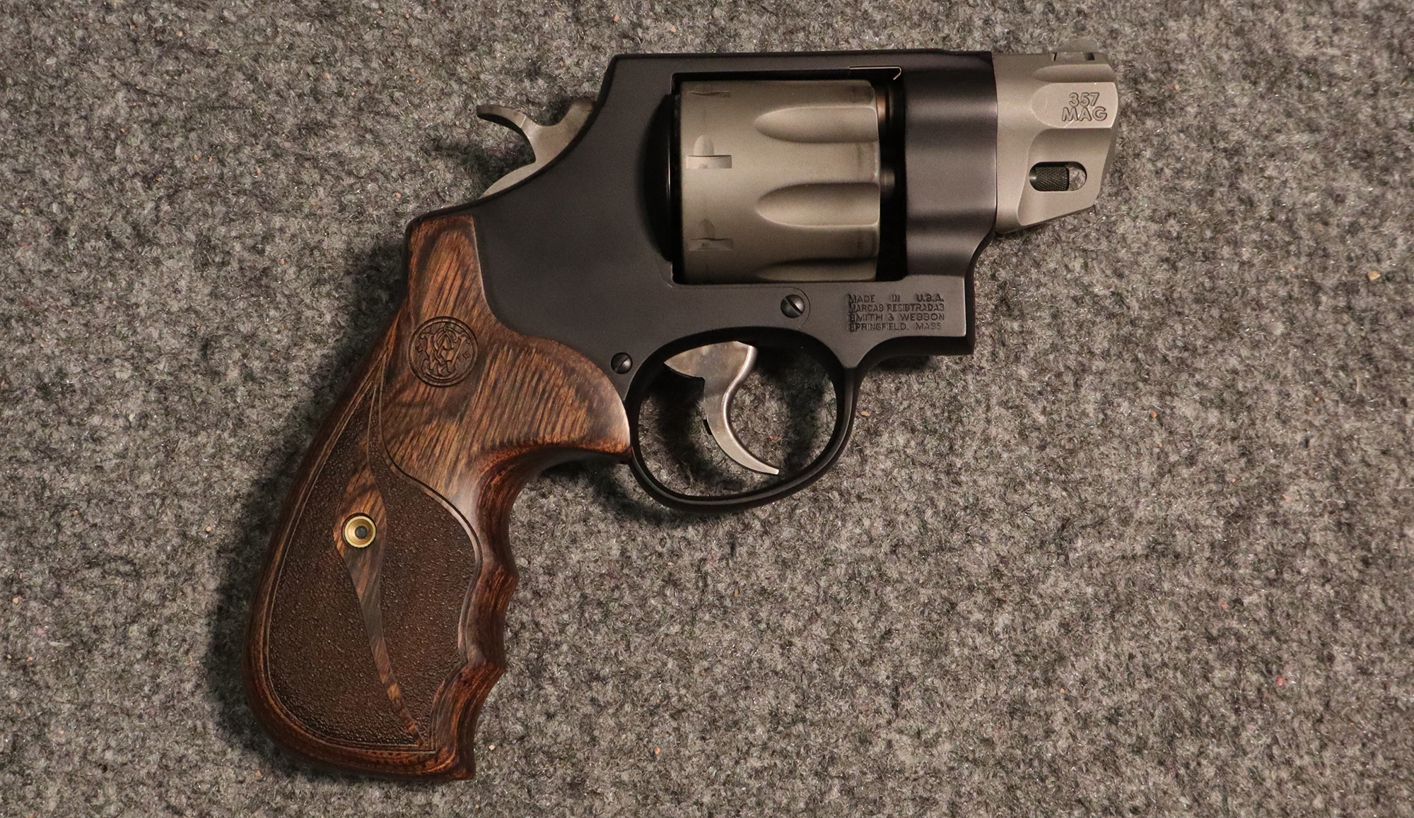 Image of Smith & Wesson ~ 327 ~ .357 Magnum (SKU: 4893372)