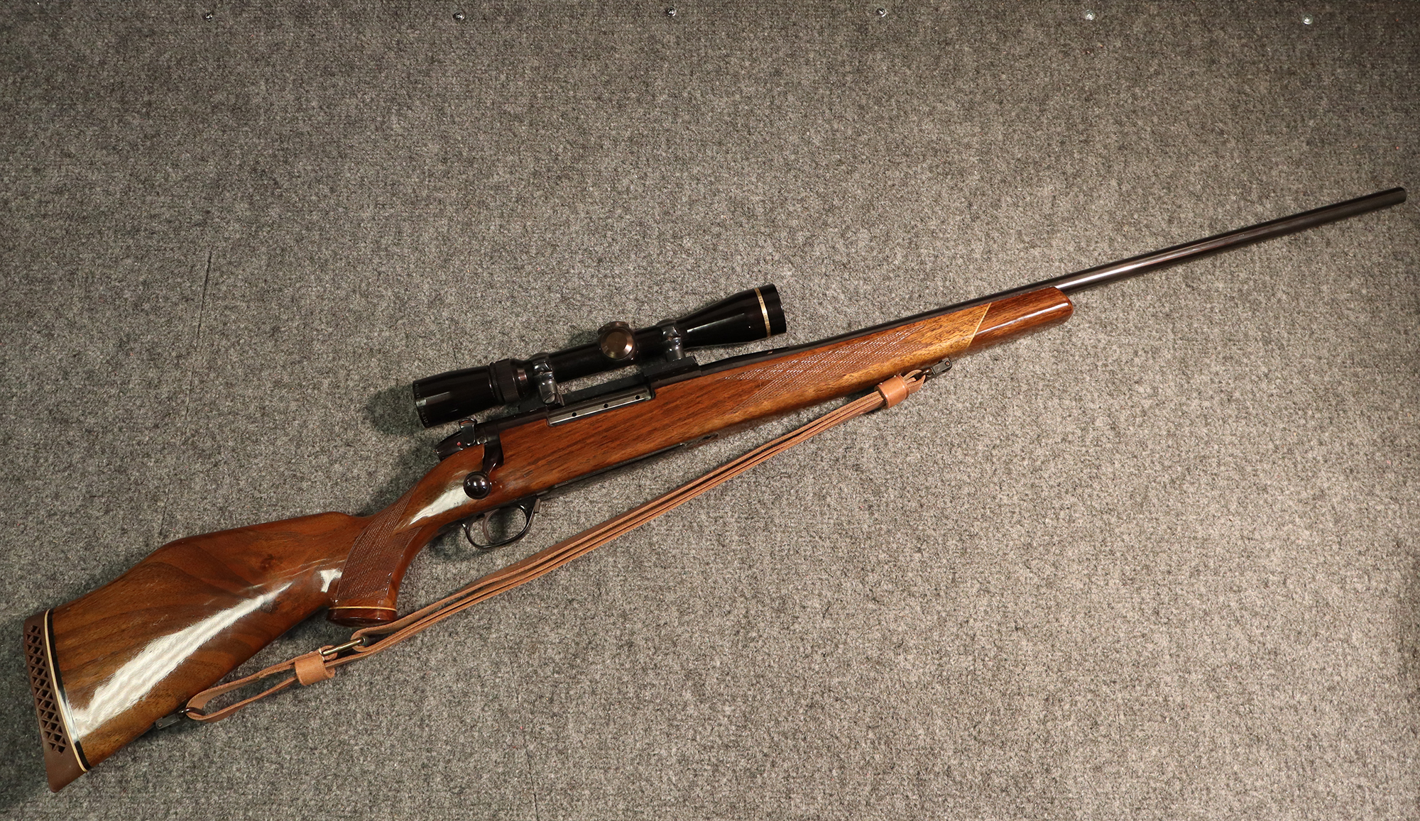 Weatherby ~ Mark V ~ .300 Weatherby Magnum - Weatherby