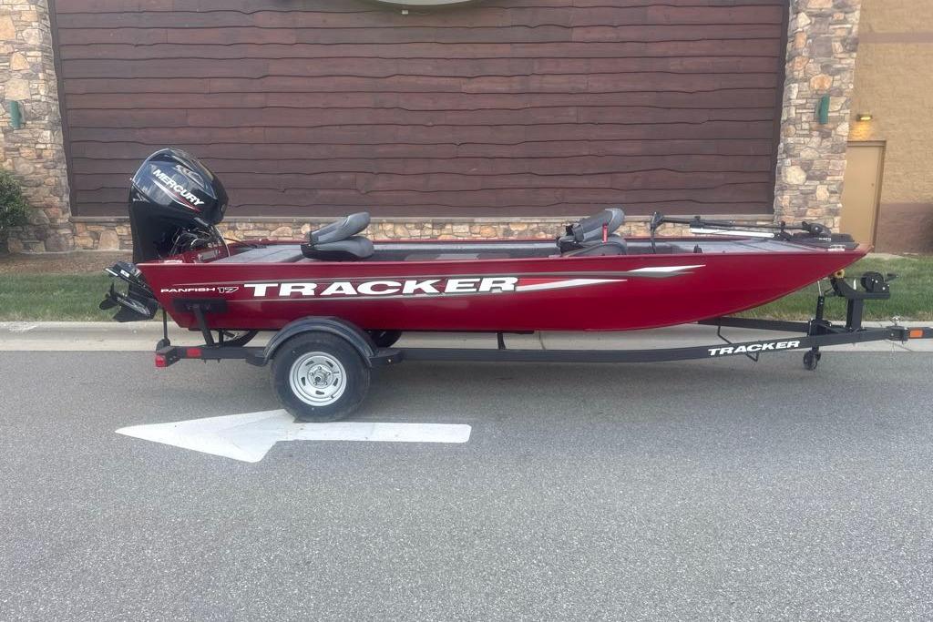 Image of 2026 TRACKER PANFISH 17