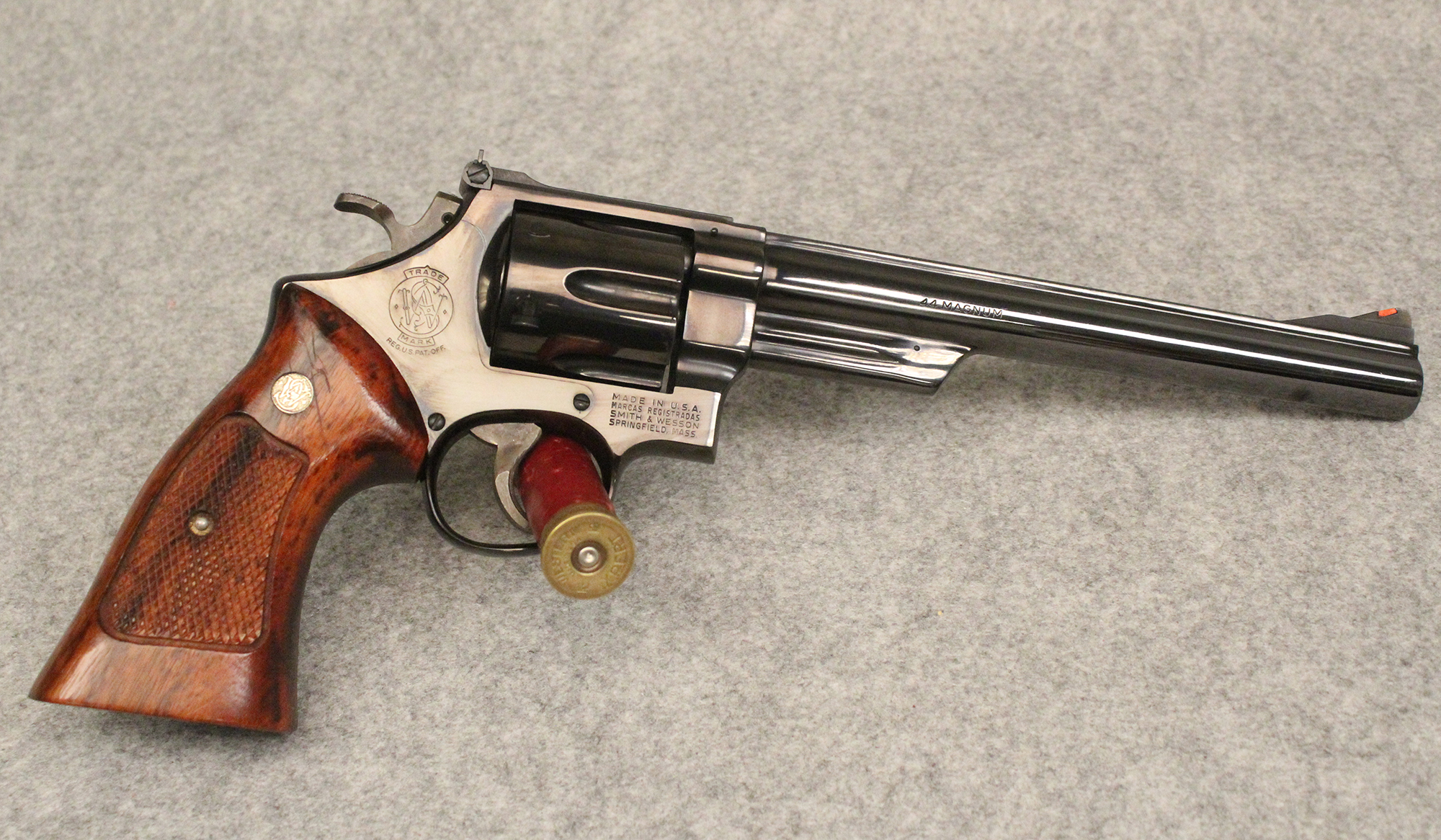 Image of Smith & Wesson ~ Model 29-2 ~ .44 Magnum