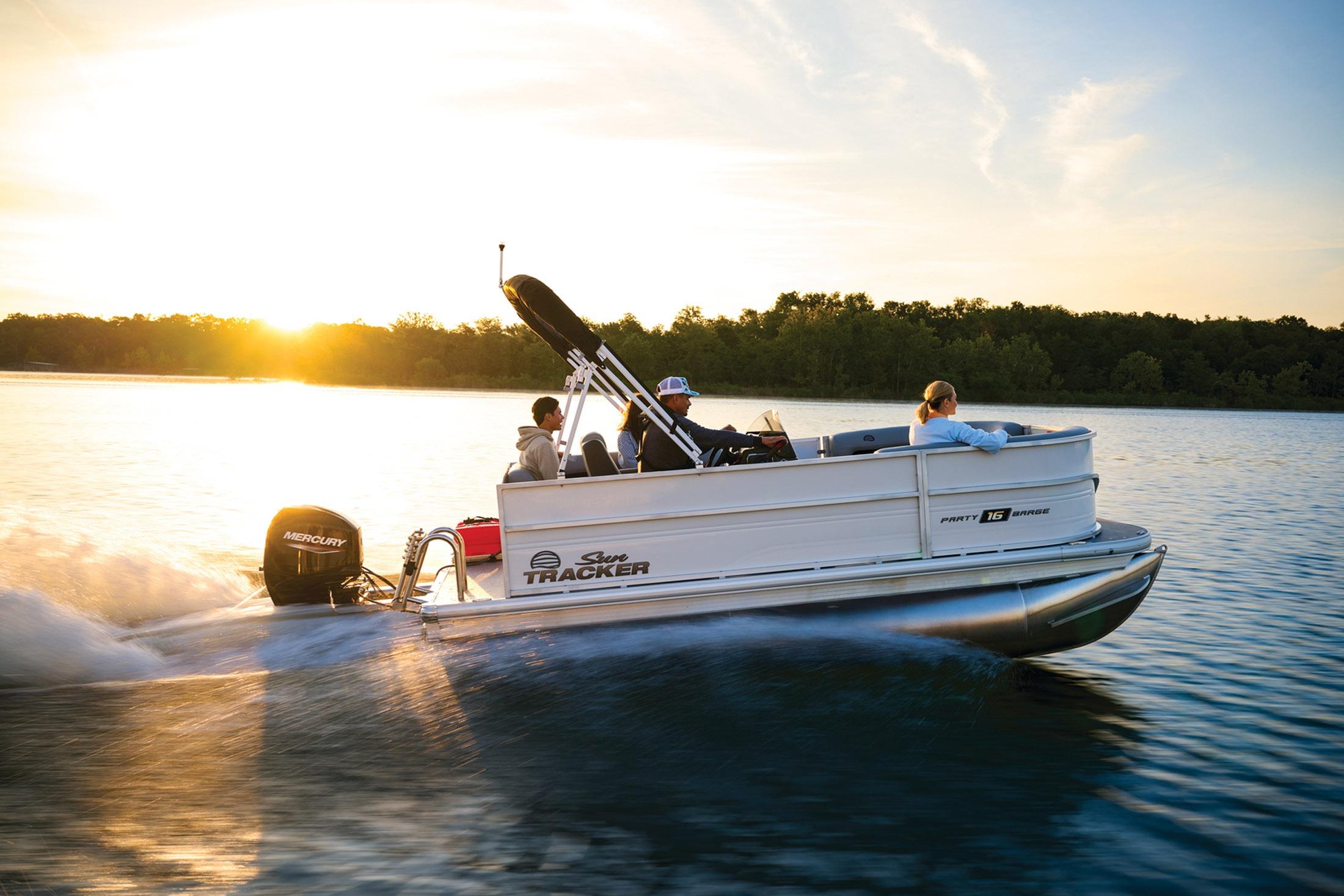 Image of 2026 SUN TRACKER PARTY BARGE 16 DLX