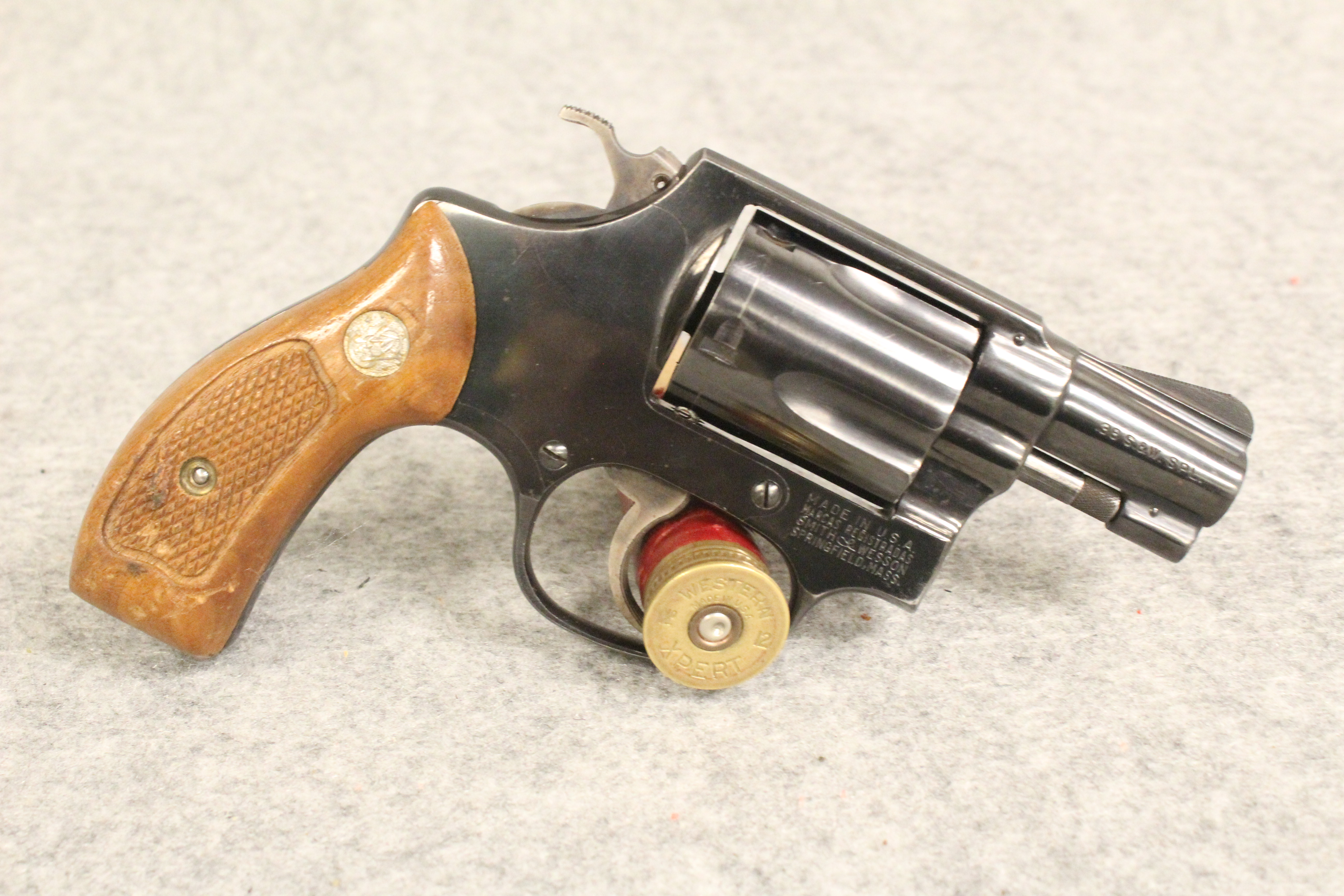 Image of SMITH & WESSON ~ MODEL 36 ~ .38 S&W SPL.