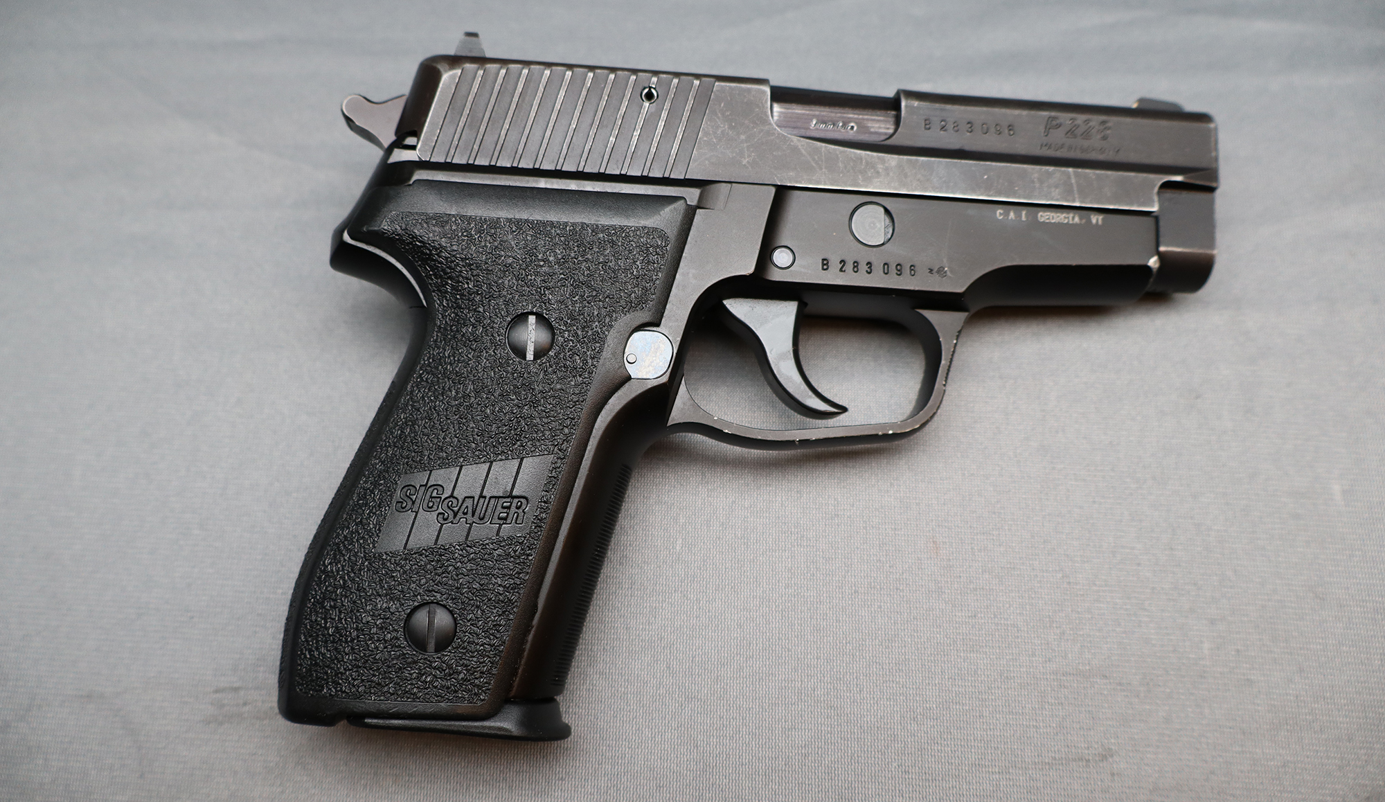 Sig Sauer ~ P228 ~ 9mm Luger - Sig Sauer
