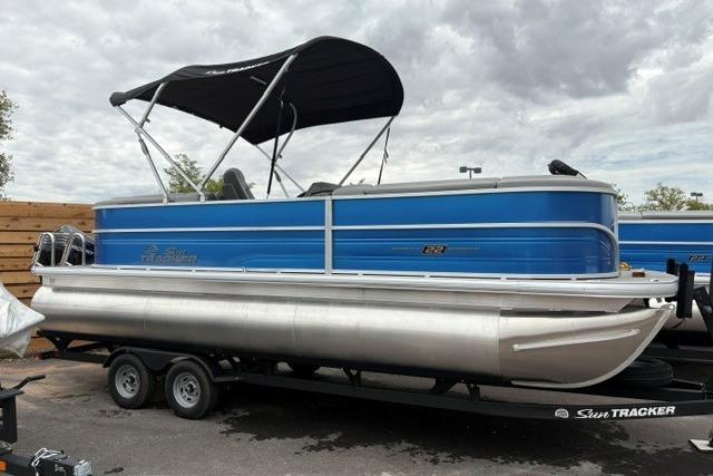 Image of 2026 SUN TRACKER PARTY BARGE 22 DLX