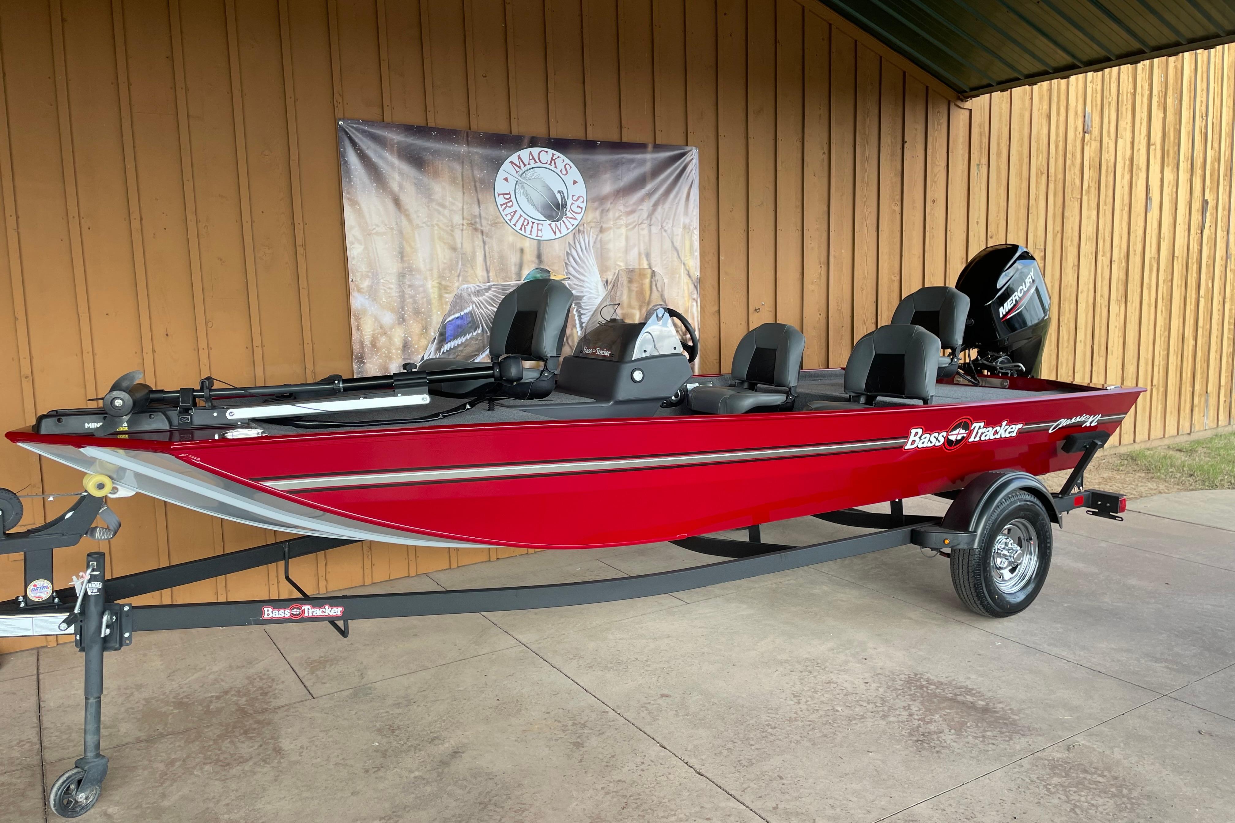 Image of 2024 TRACKER BASS TRACKER Classic XL
