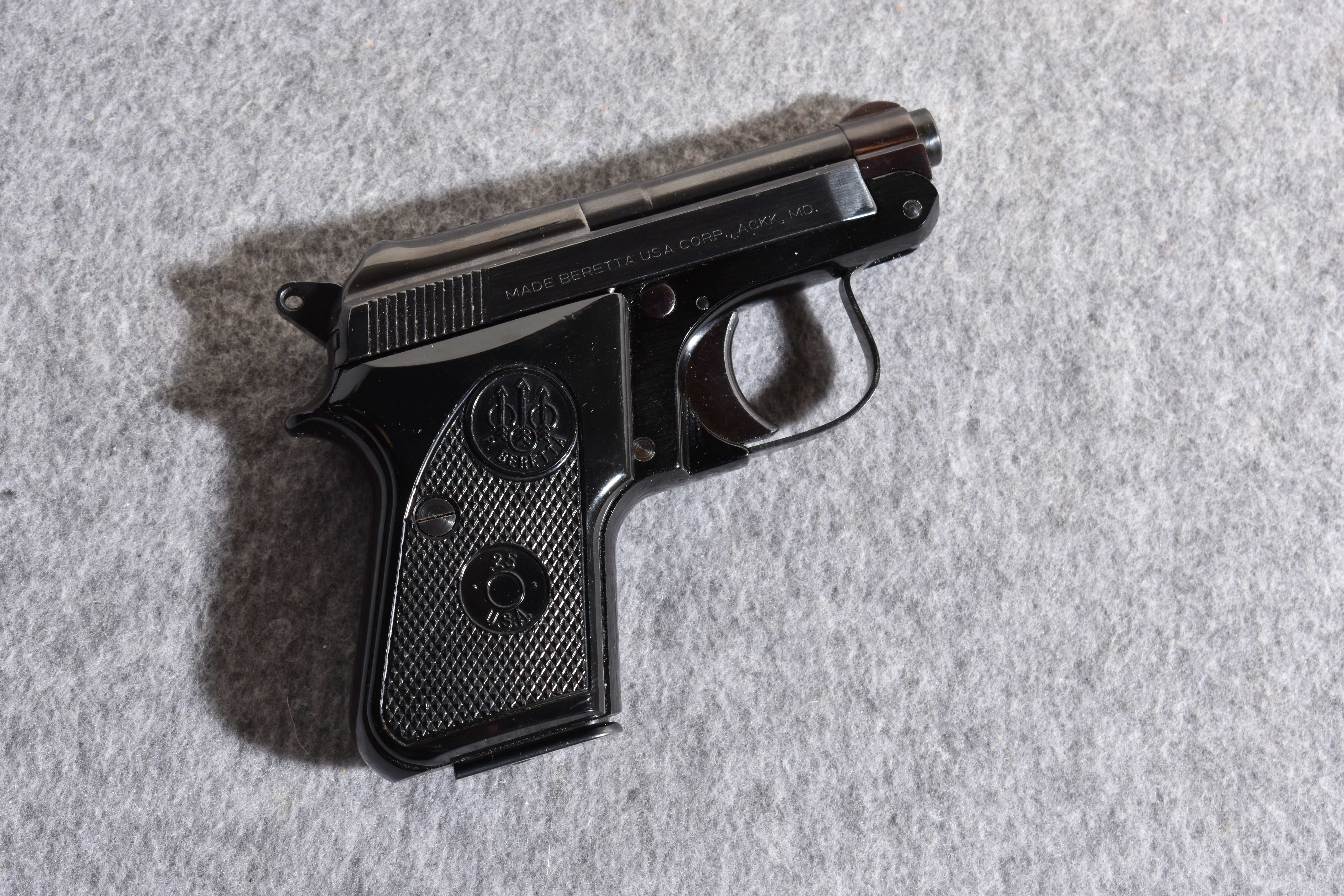 Image of Beretta 950BS .25 ACP Single Action Pocket Semiautomatic Pistol