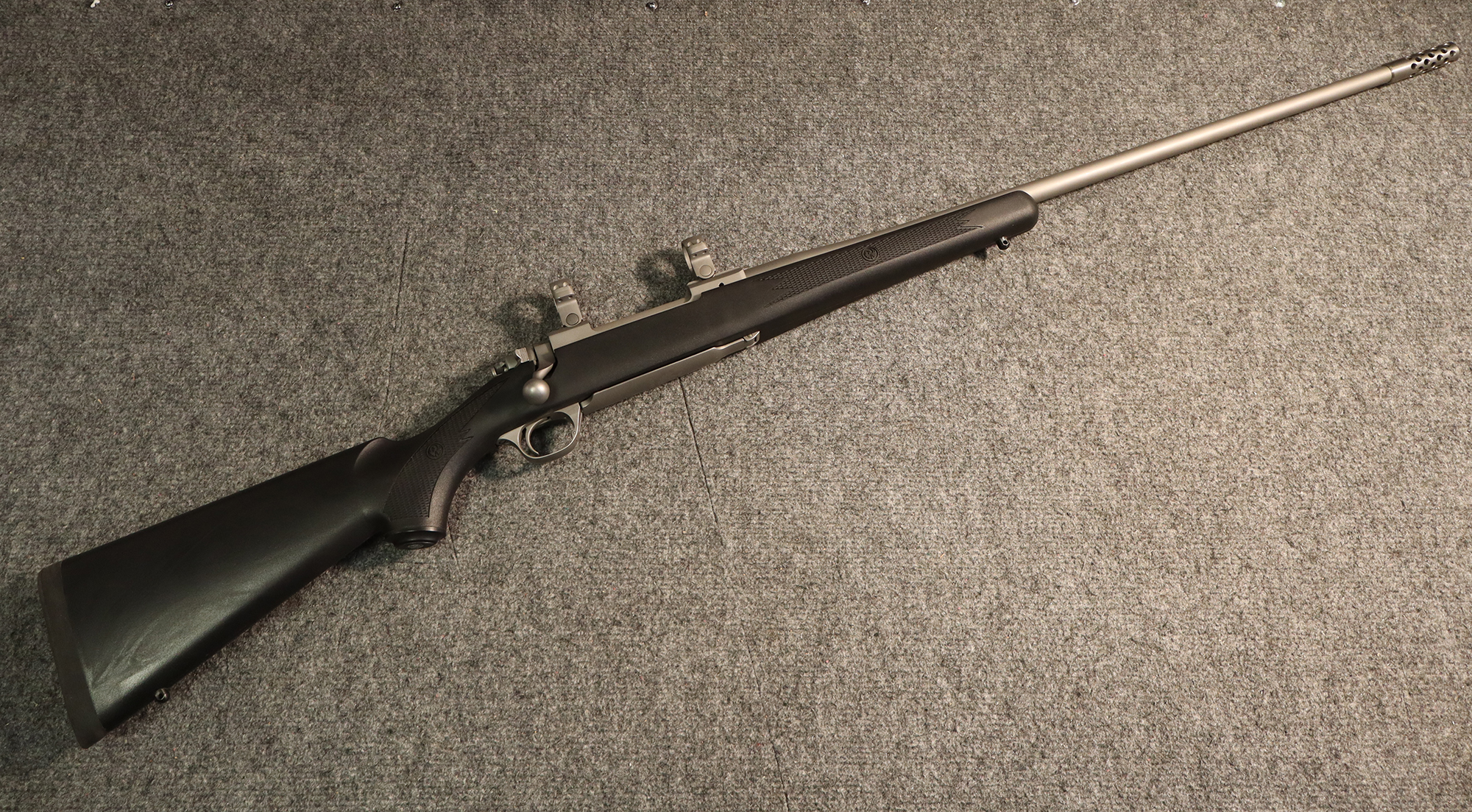Image of Ruger ~ M77 Hawkeye ~ 7mm Remington Magnum (4950870)