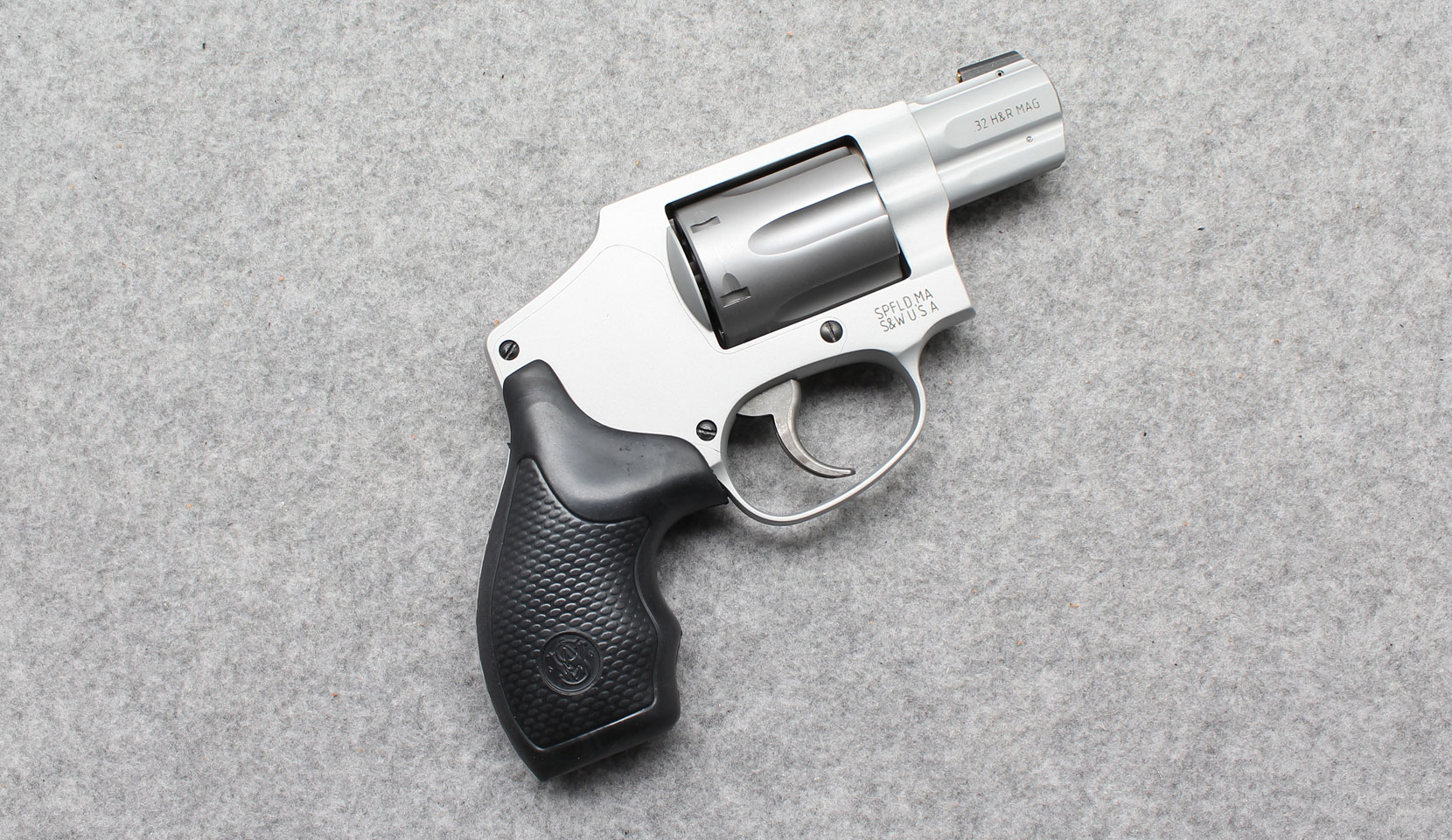 Image of Smith & Wesson ~ Model 632-3 ~ .32 H&R Magnum