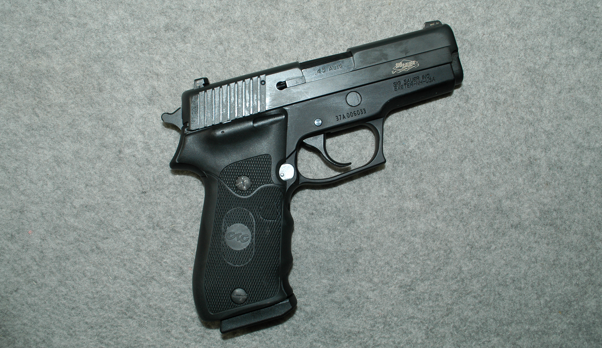 Sig Sauer ~ P220 SAS ~ .45 Auto - Sig Sauer