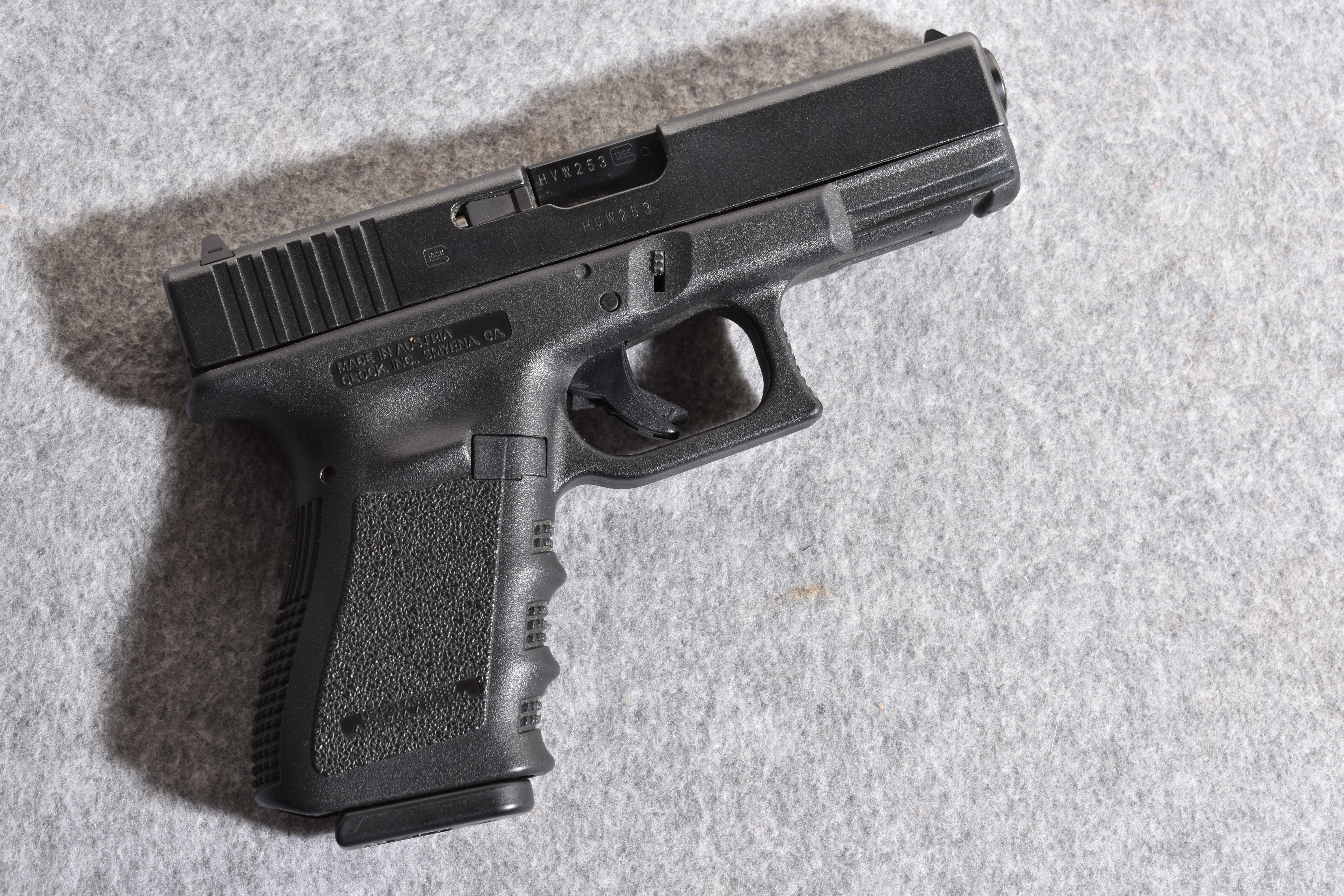 Image of Glock 23 .40 Smith & Wesson Semiautomatic Pistol