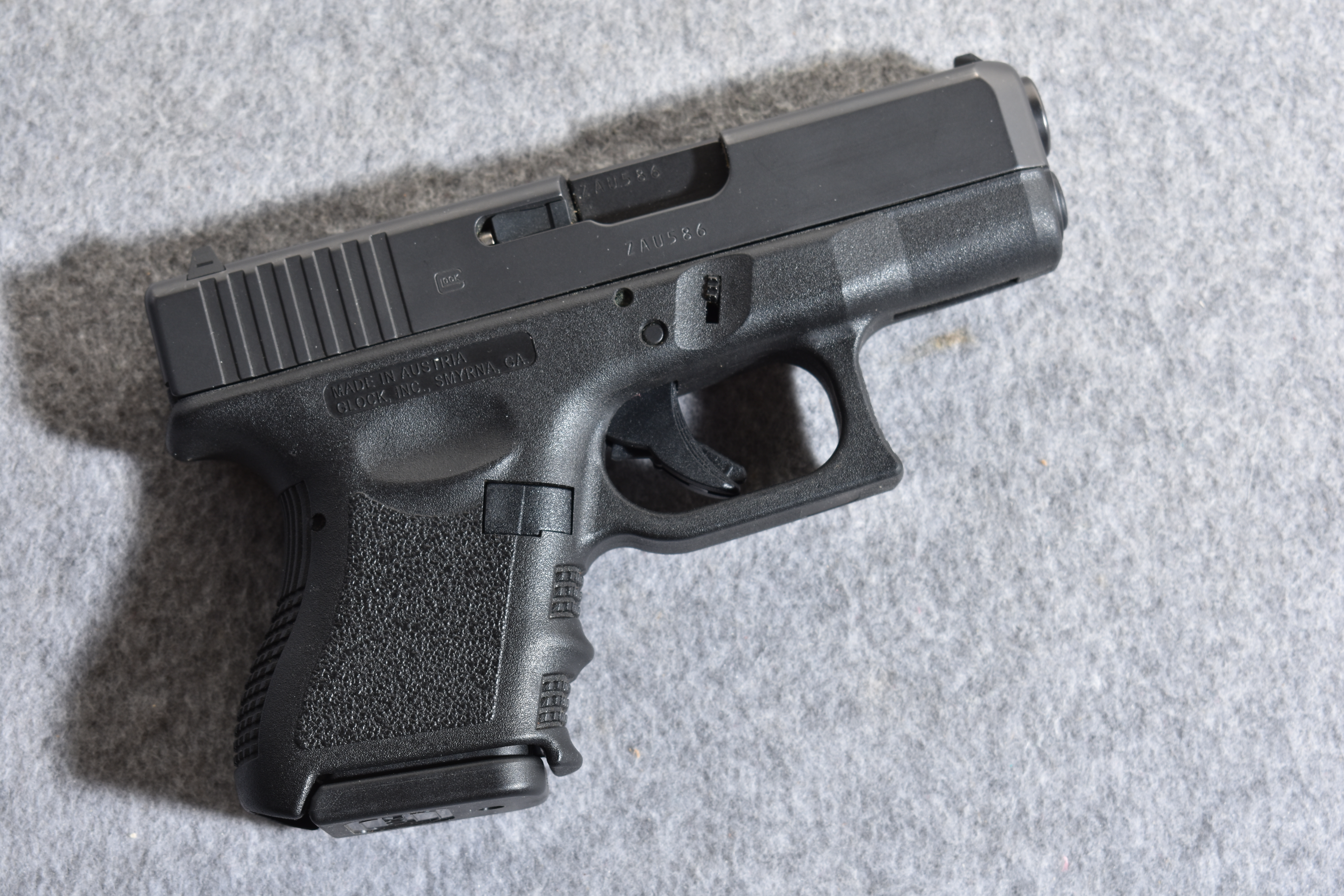 Image of Glock 27 .40 Smith $ Wesson Semiautomatic Pistol