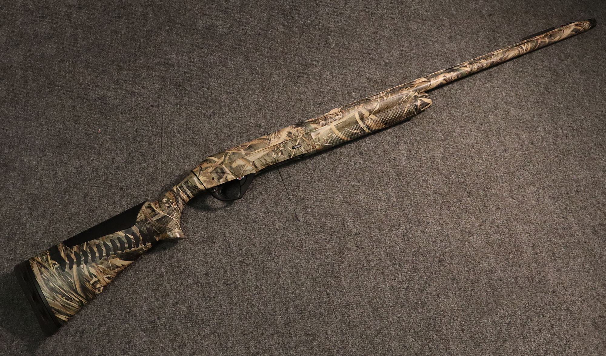 Image of Benelli ~ Super Black Eagle 3 Left Handed ~ 12 Gauge (SKU: 4955763)