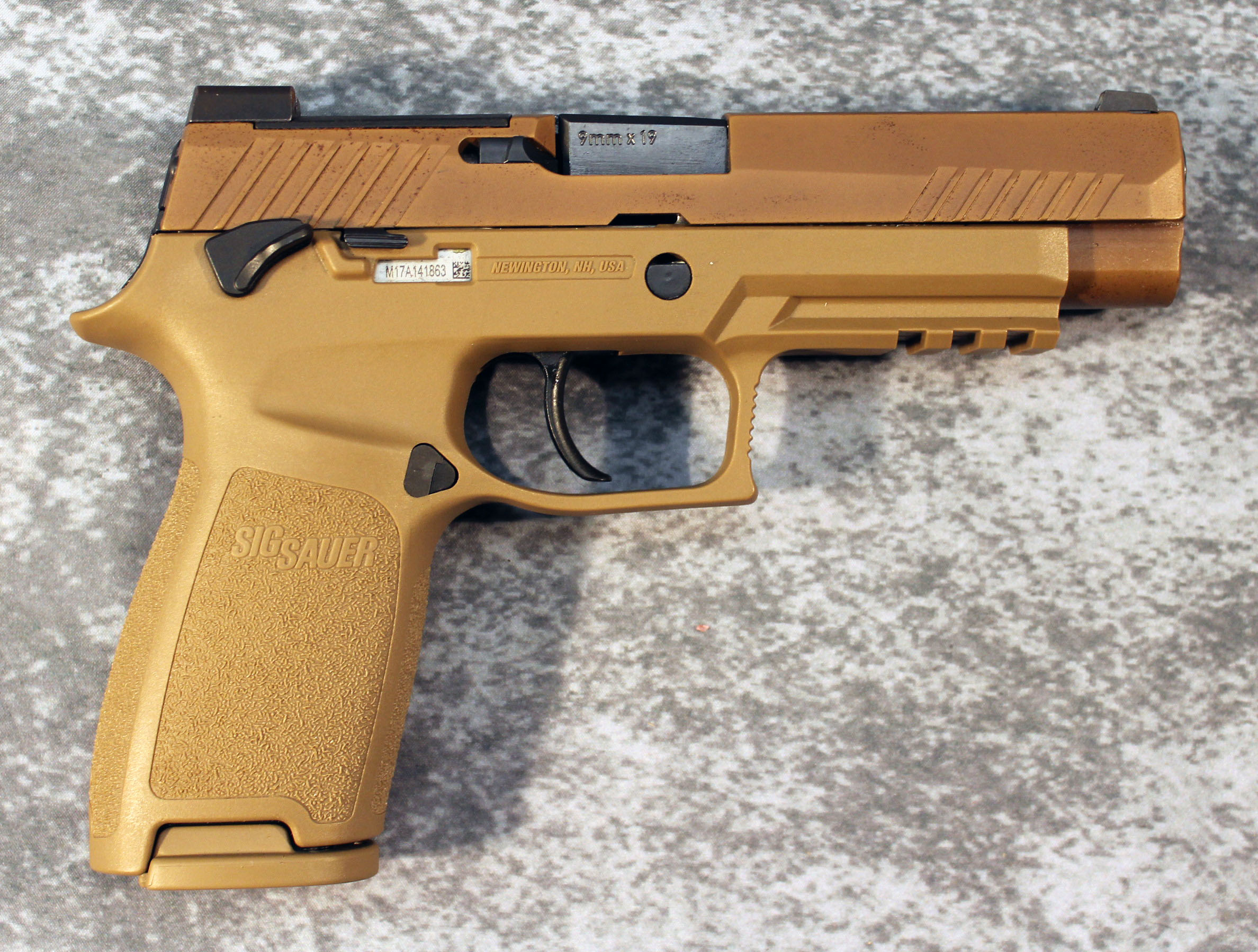 SIG Sauer ~ p320 M17 ~ 9mm Luger - Sig Sauer