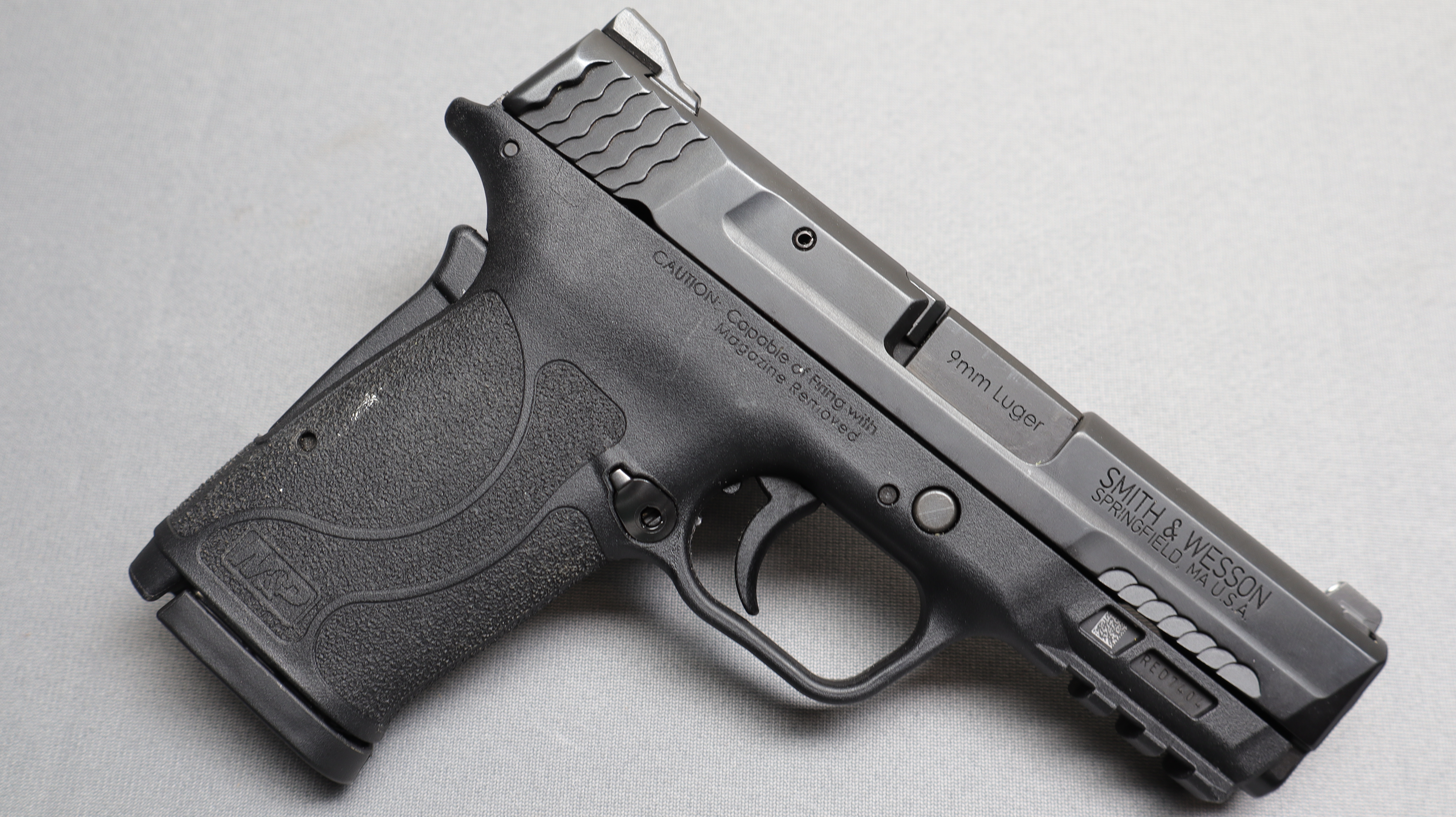 Image of Smith & Wesson M&P9 Shield EZ 9x19mm