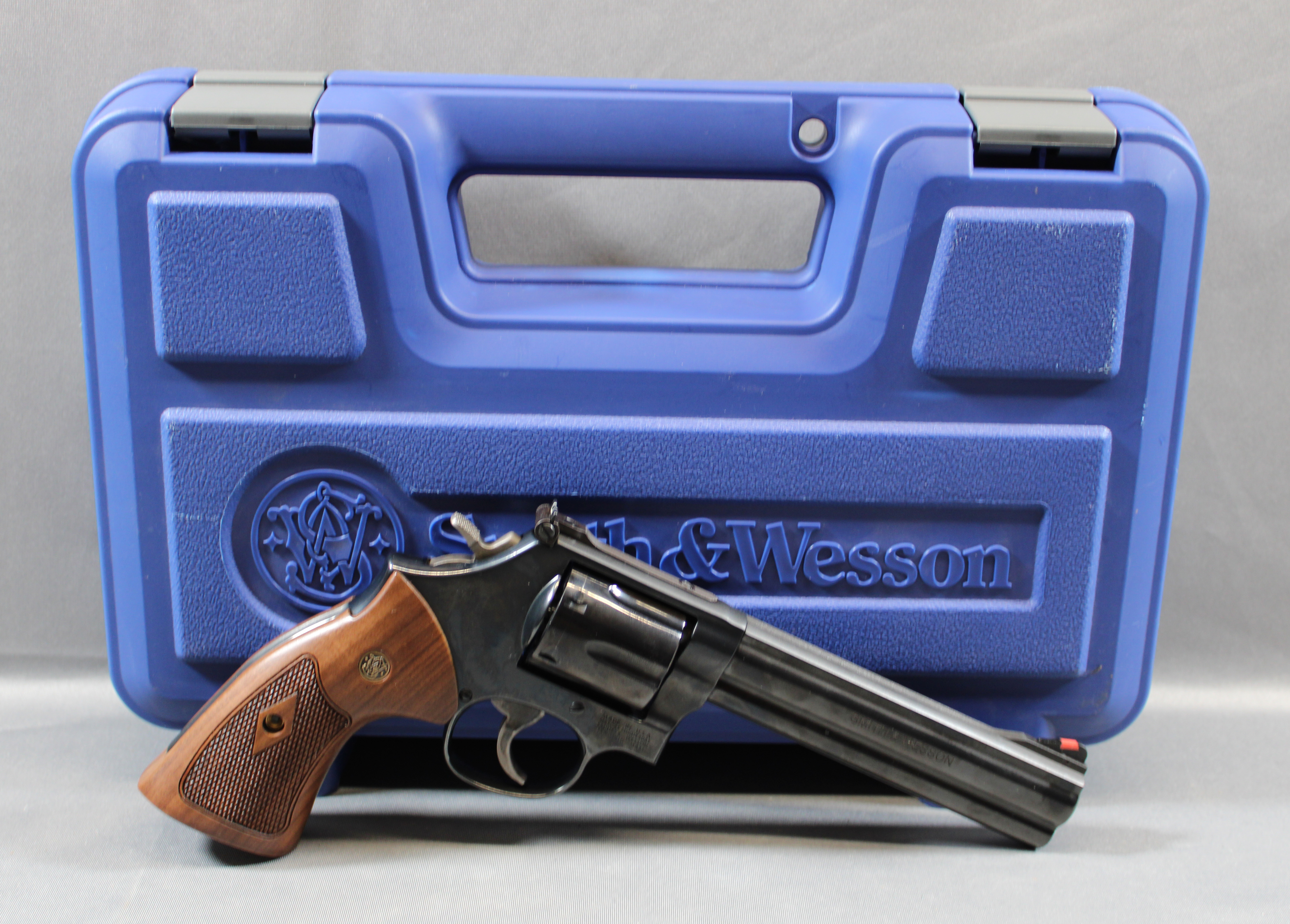 Image of Smith & Wesson ~ 586-8 ~ .357 Magnum