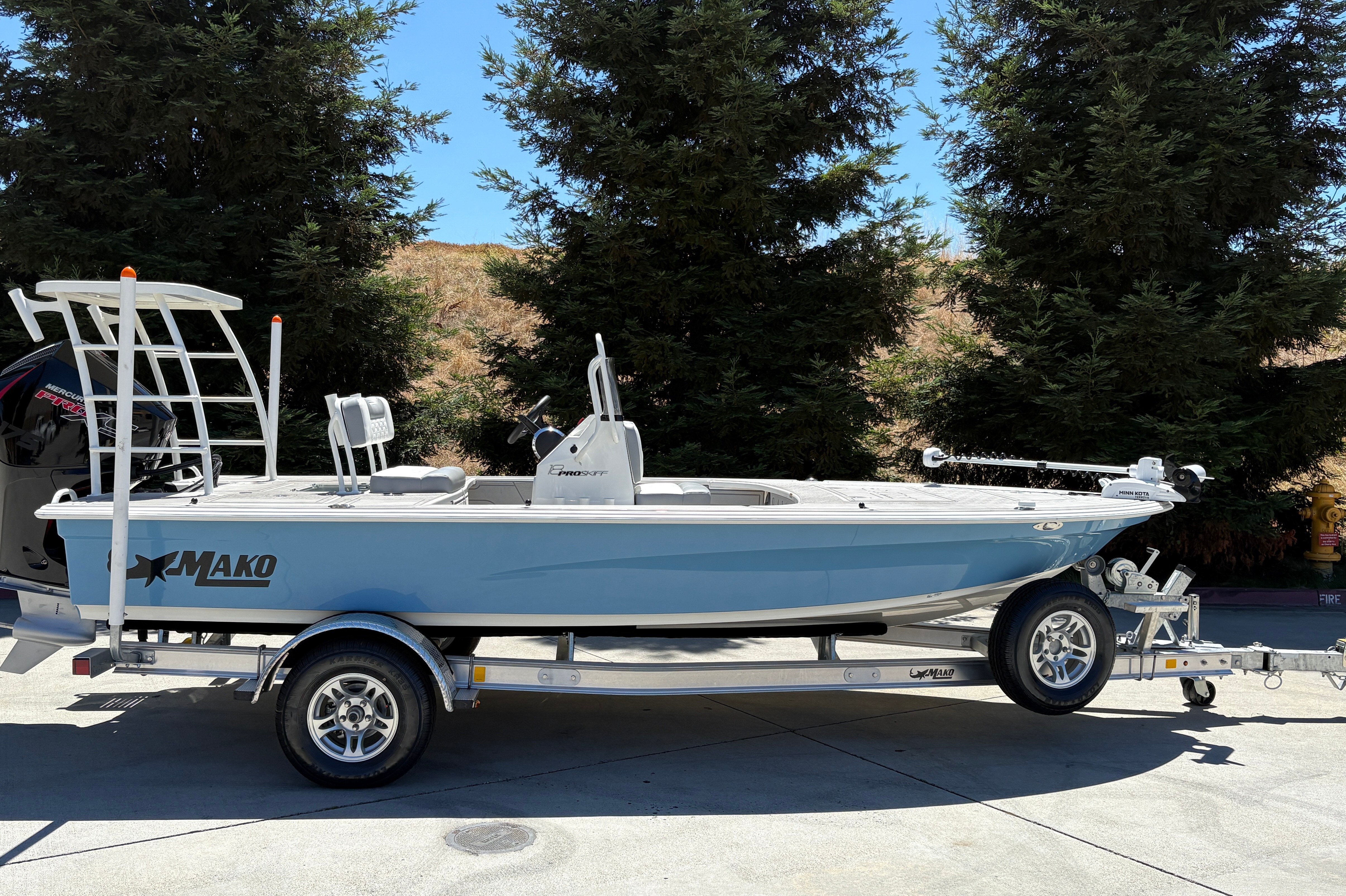 Image of 2026 MAKO 18 PRO SKIFF