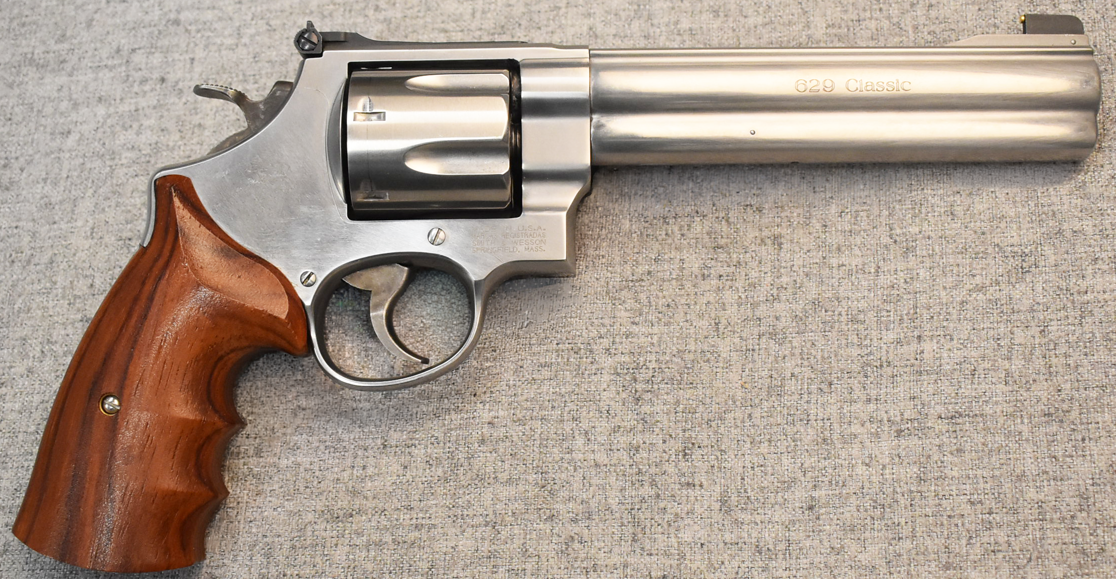 Smith &Wesson~629-5~.44 Magnum - Smith & Wesson