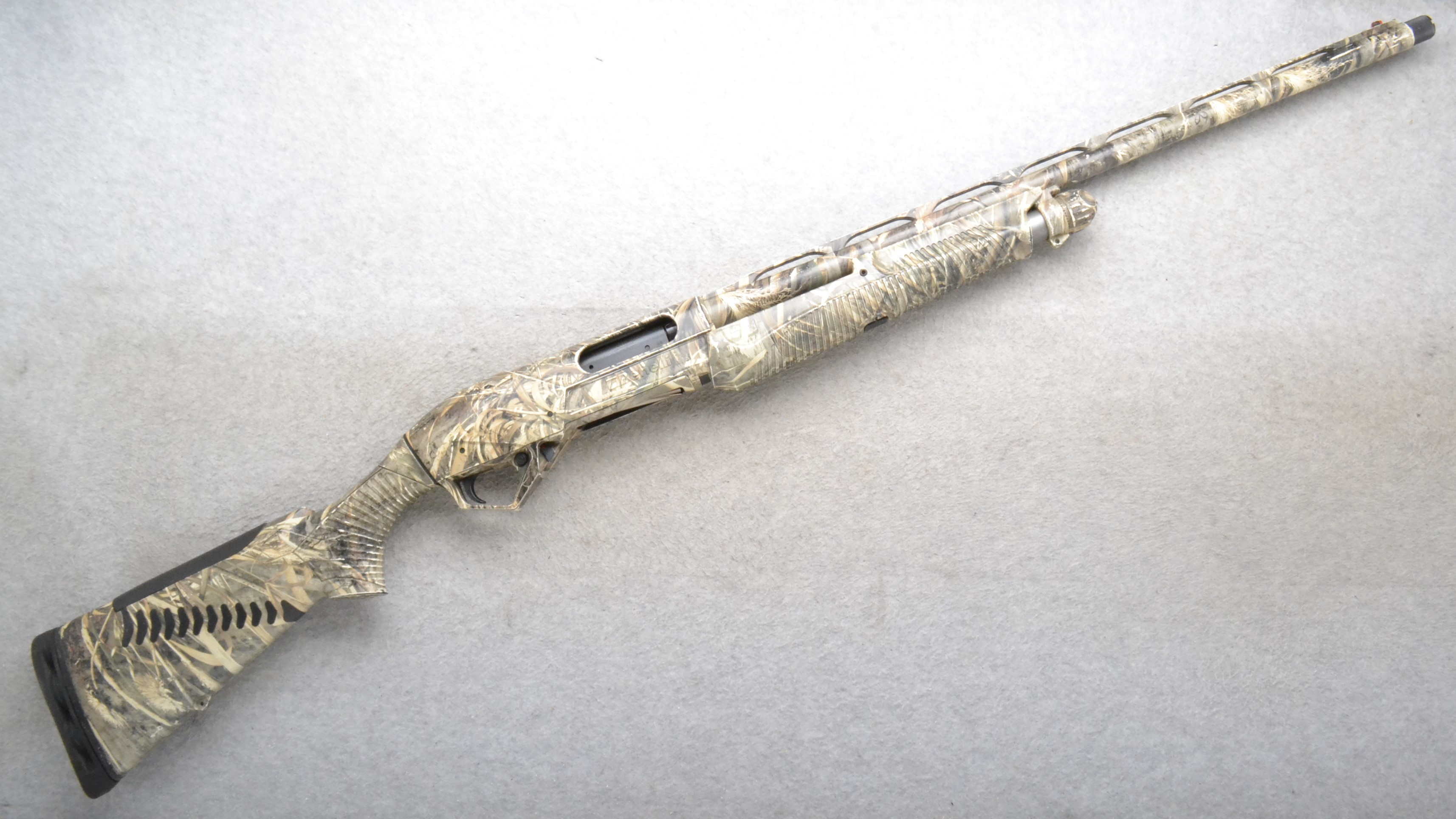 Benelli ~ SuperNova ~ 12 Gauge - Benelli