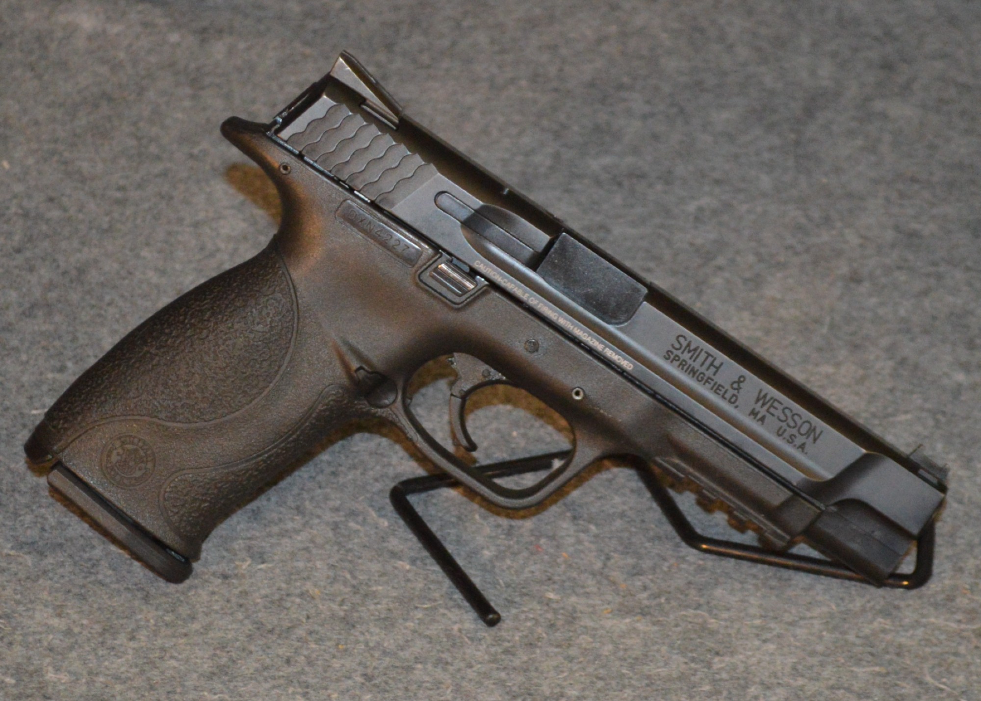Image of Smith & Wesson ~ M&P 40 Pro Series ~ .40 S&W