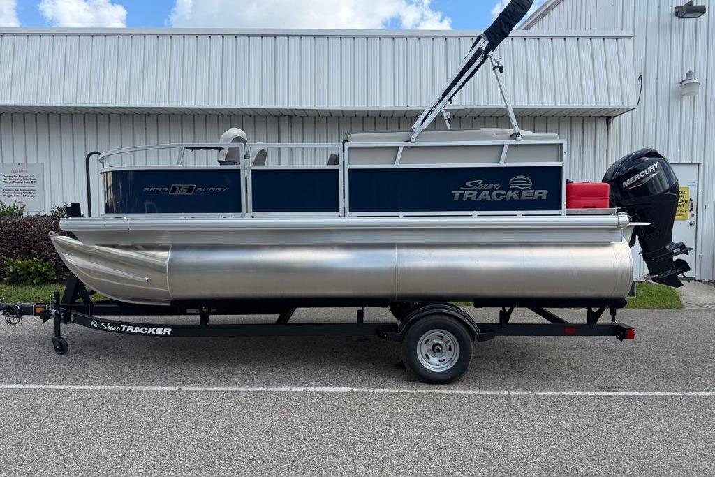  2026 SUN TRACKER BASS BUGGY 16 XL SELECT - $27899.00 at Bass Pro Shops