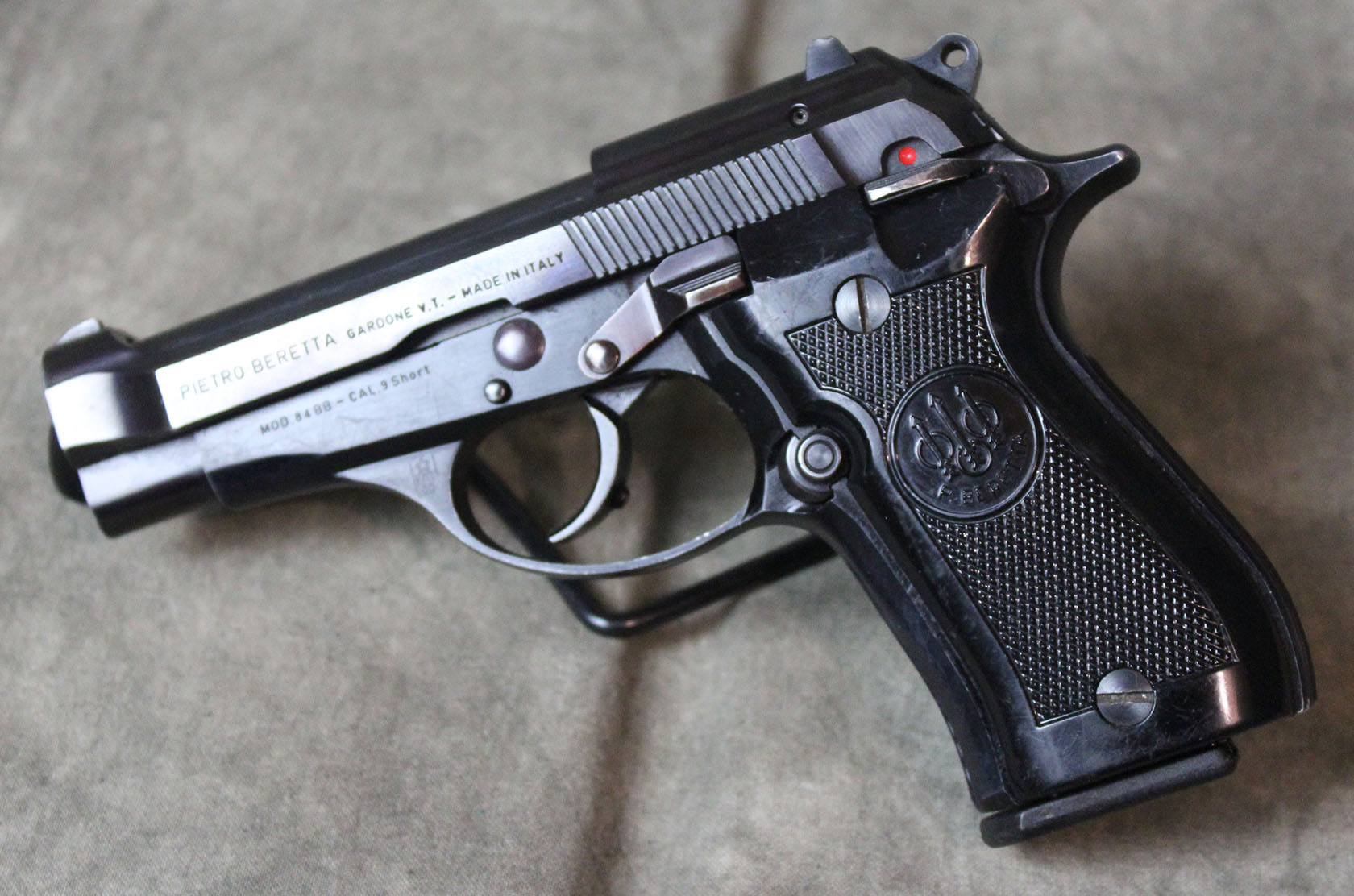 Beretta ~ 84 BB ~ 9mm short - Beretta