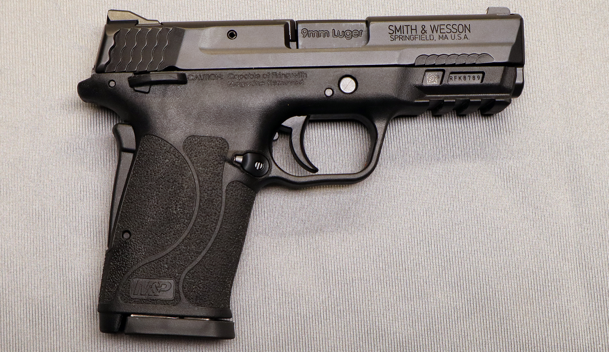 SMITH &WESSON~M &P 9 SHIELD EZ~9MM LUGER - Smith & Wesson