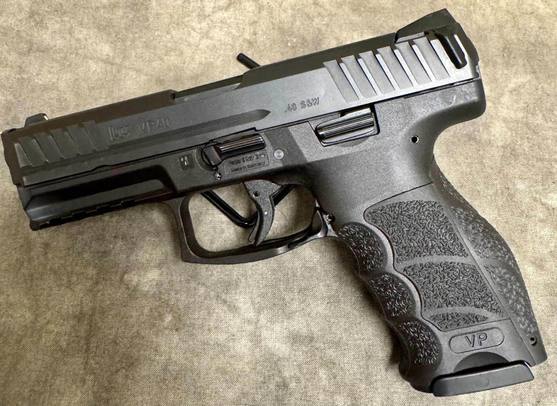 Image of H&K~VP40~.40 S&W