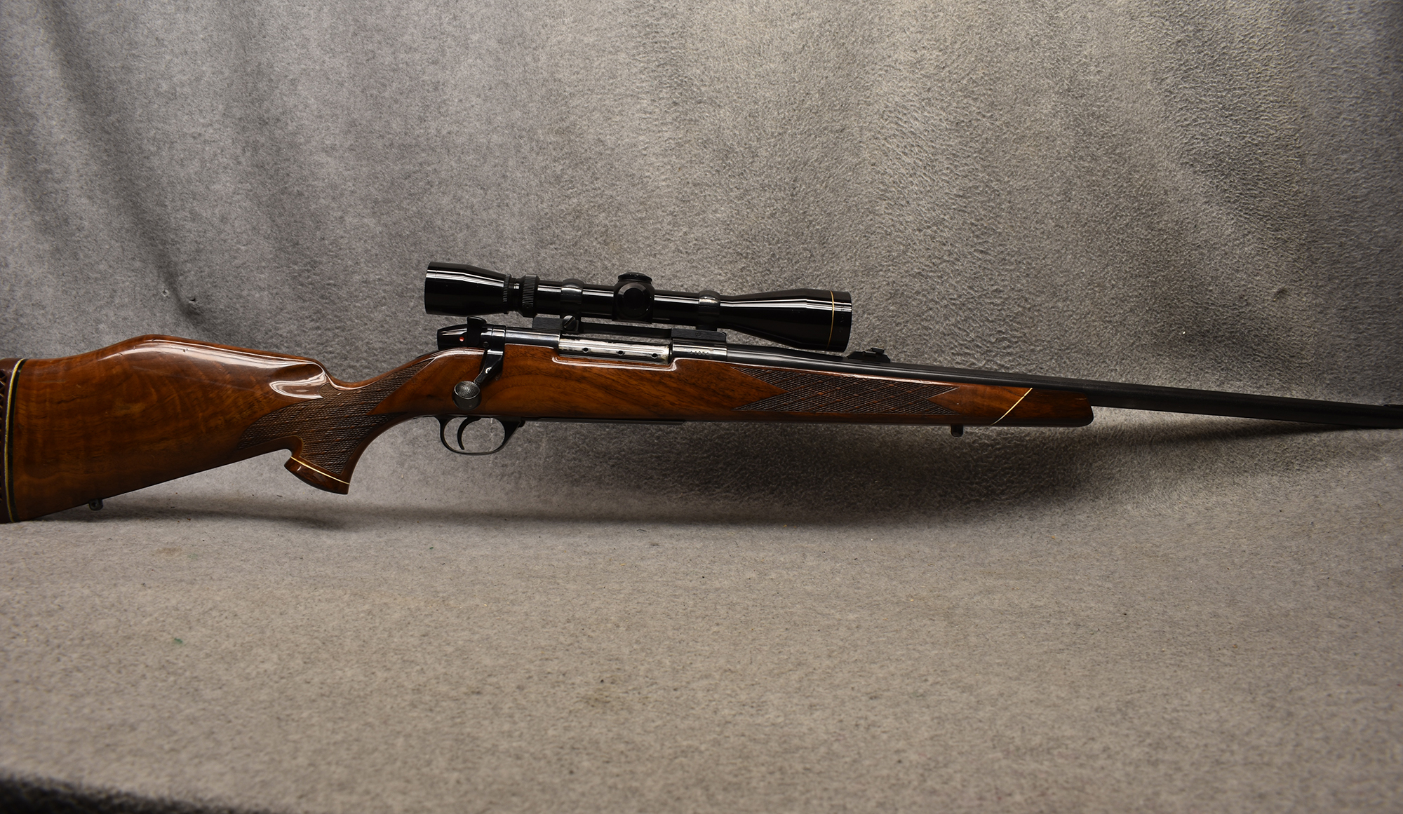 Weatherby ~ Mark V ~ .300 Weatherby Magnum - Weatherby