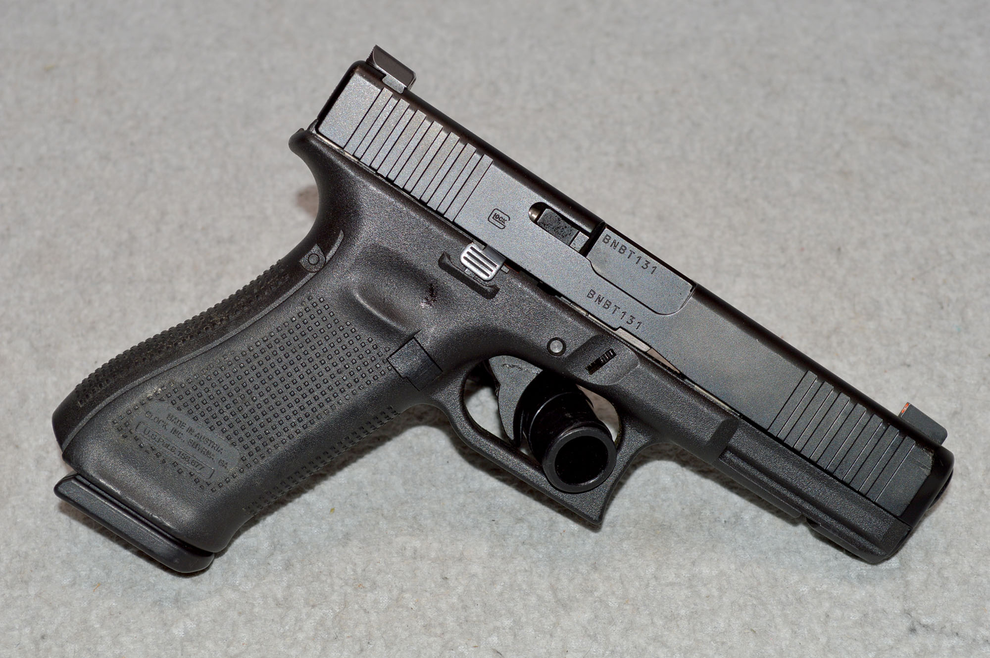Glock ~ 17 Gen5 ~ 9mm Luger - Glock