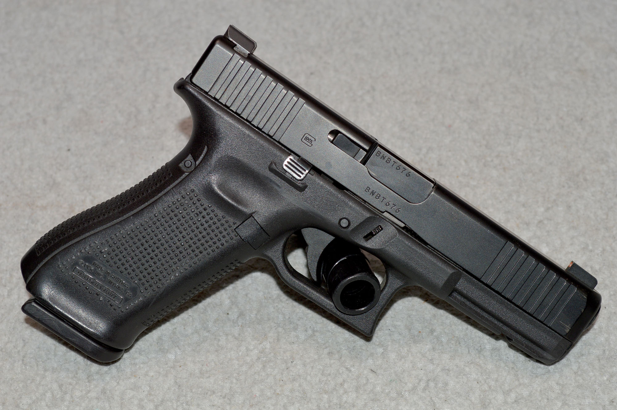 Glock ~ 17 Gen 5 ~ 9mm Luger - Glock