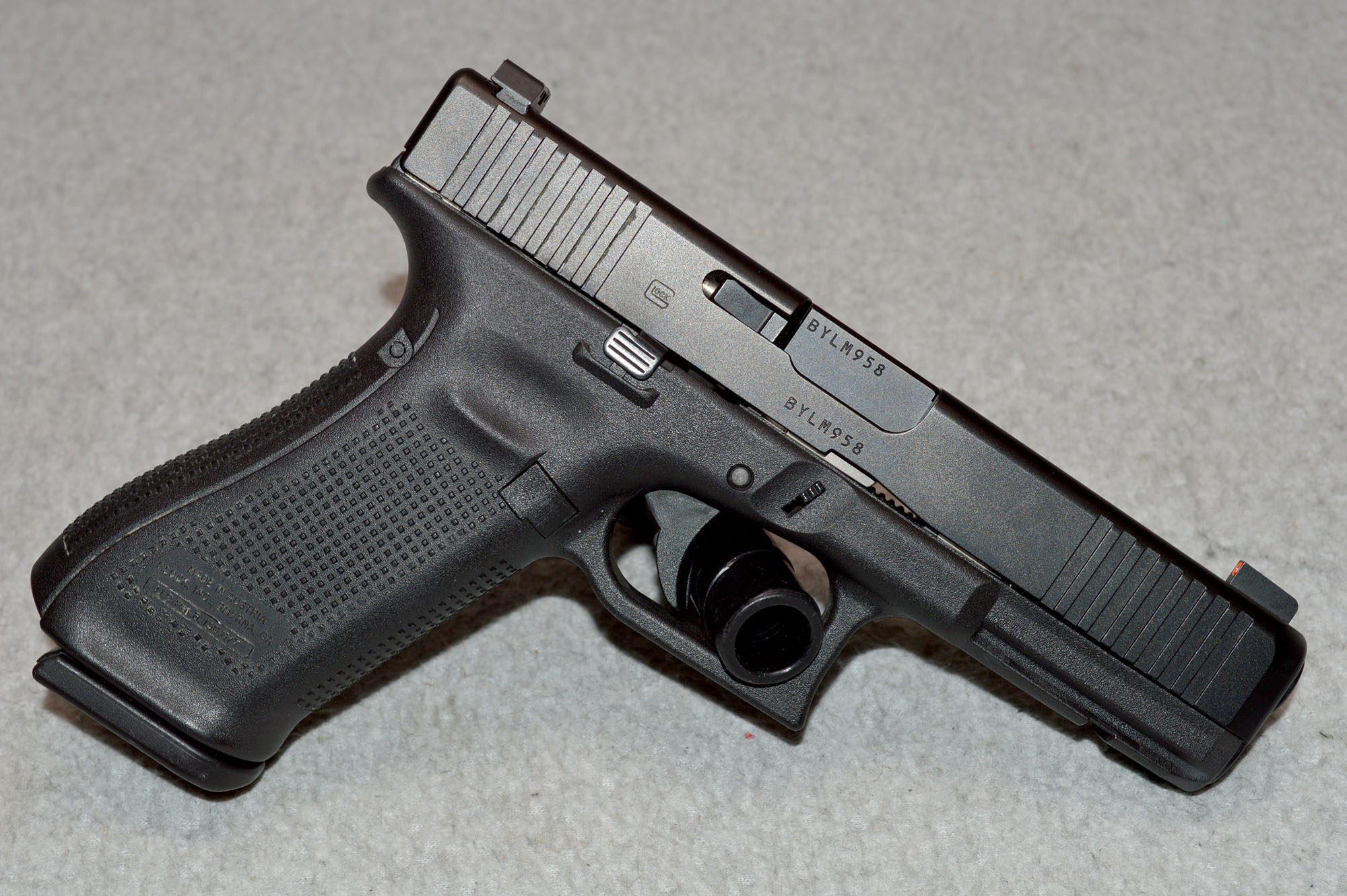 Glock ~ 17 Gen5 ~ 9mm Luger - Glock