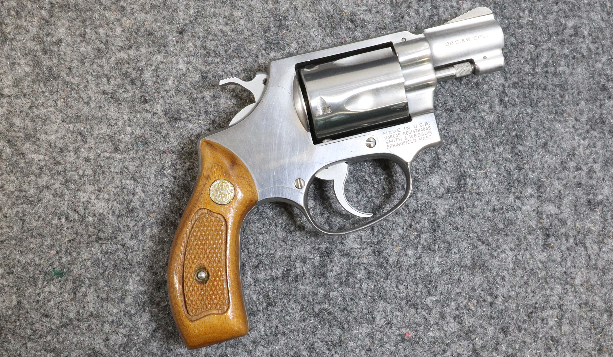 Image of Smith & Wesson ~ 60 ~ .38 Special