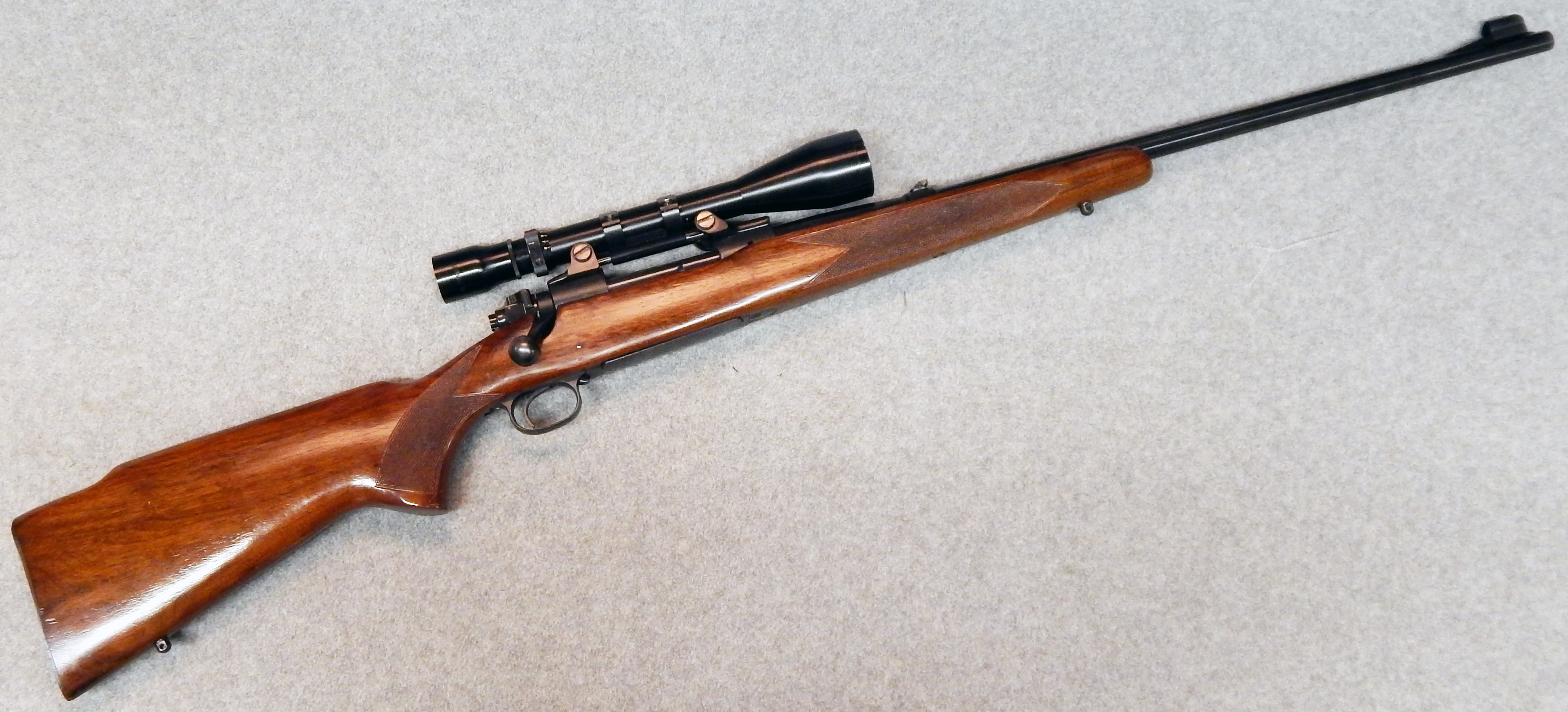 Winchester ~ Model 70 ~ .257 Roberts. - Winchester